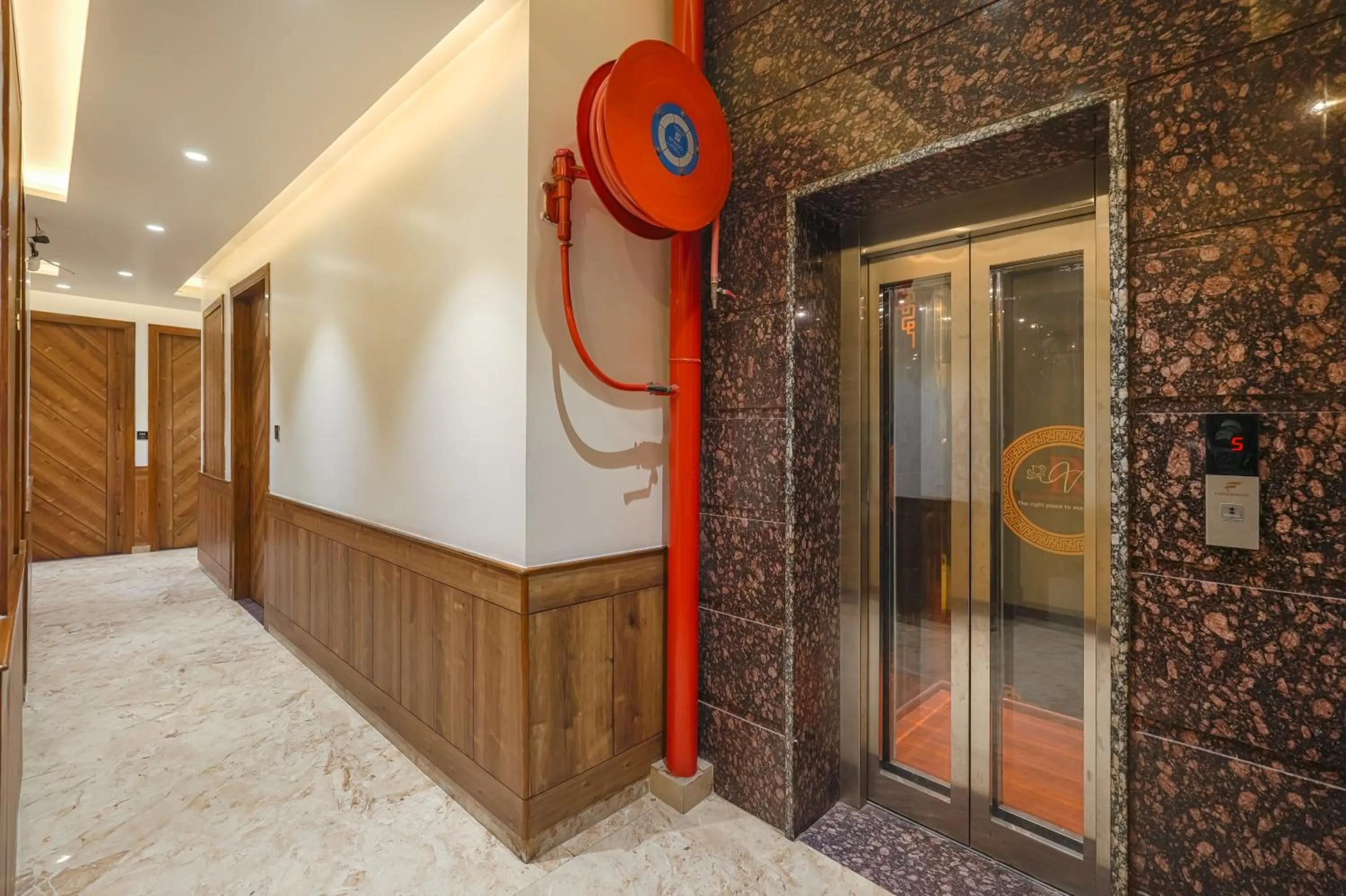 Lobby or reception in Hotel RV Golden A Few Steps from Golden Temple