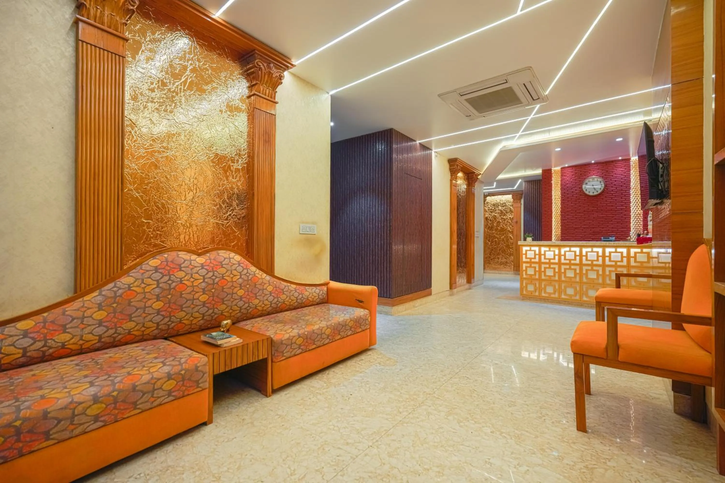 Lobby or reception in Hotel RV Golden A Few Steps from Golden Temple