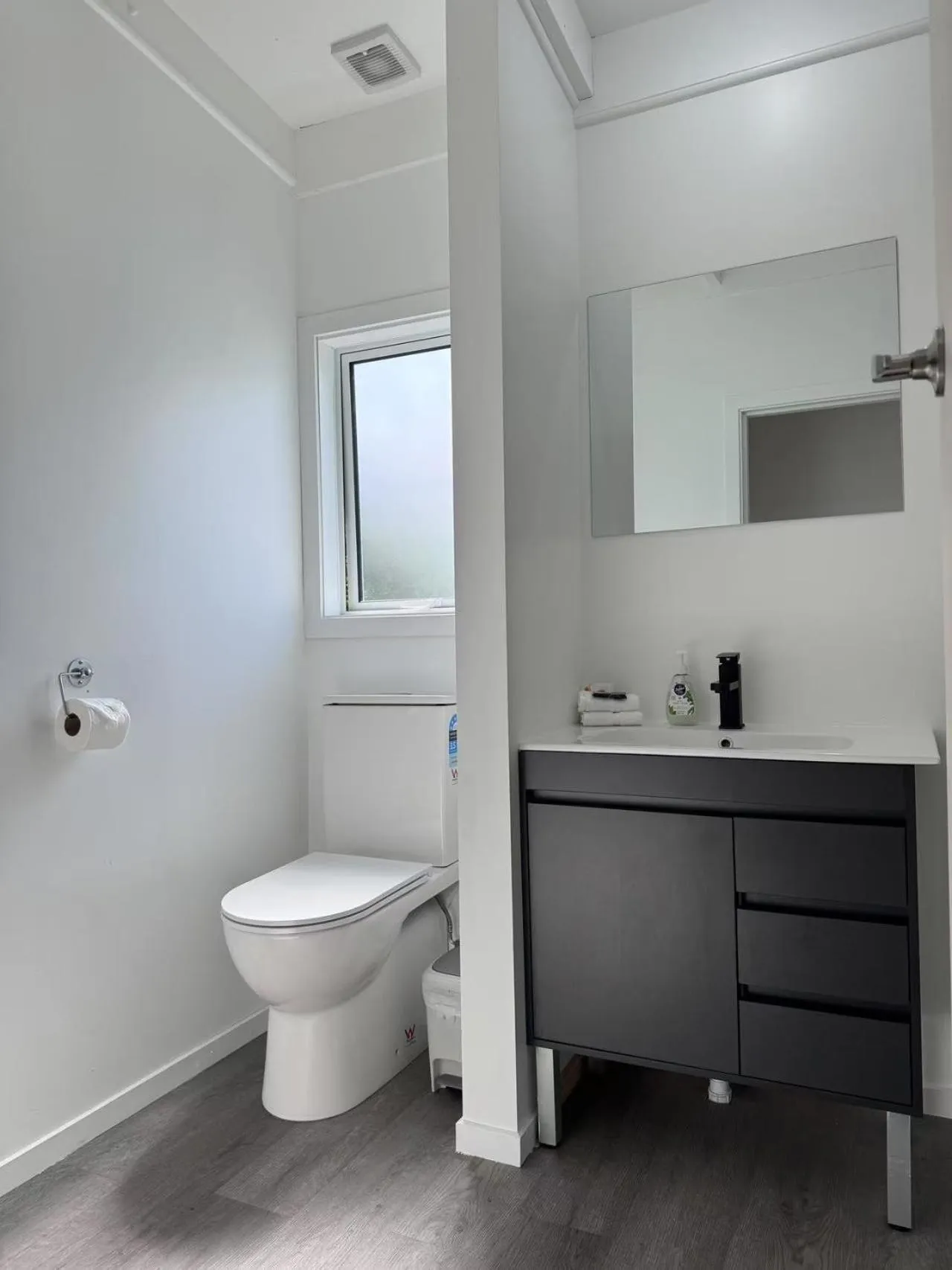 Rainbow Motel & Guest House