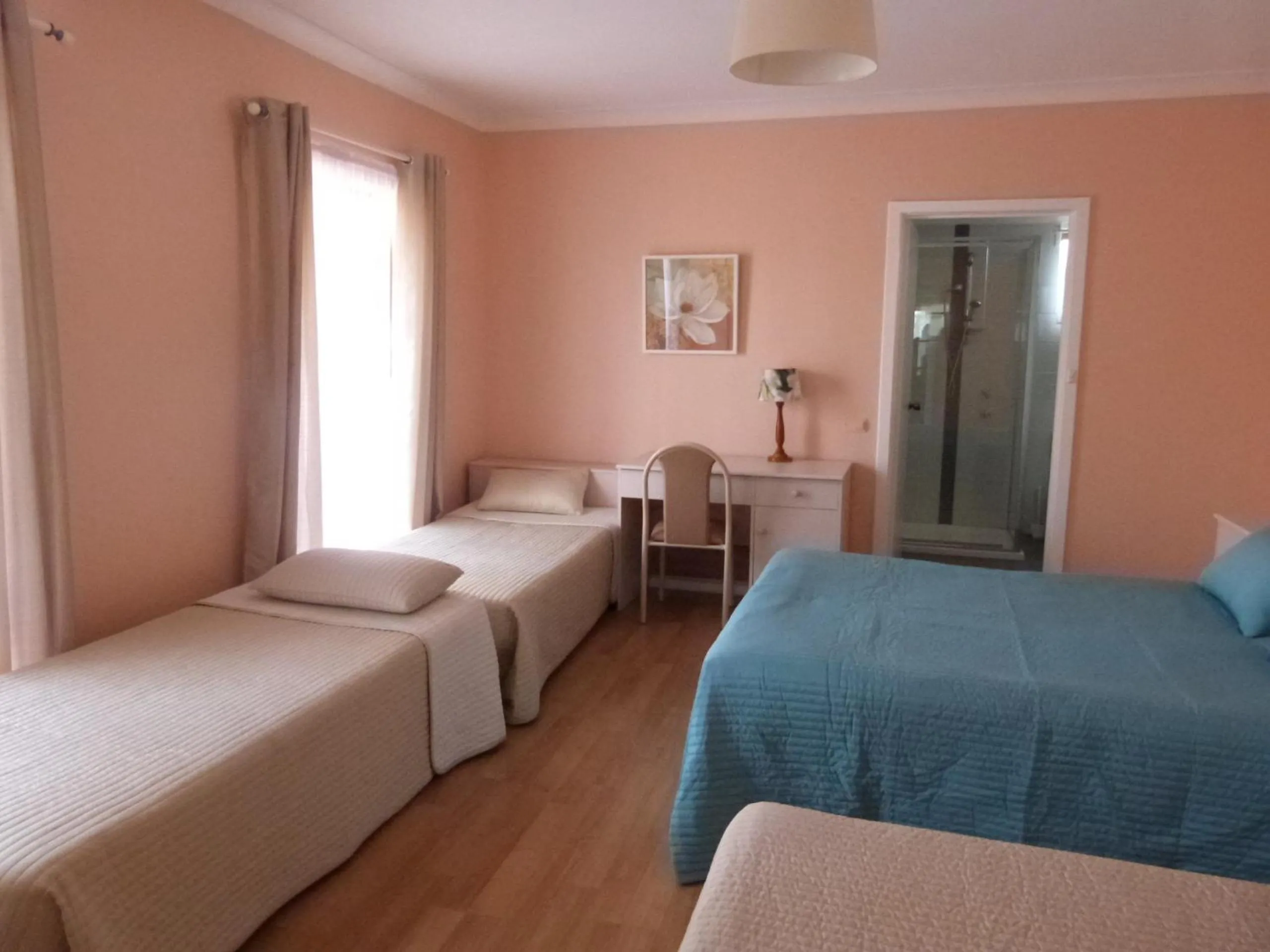 Bed in Fullarton Motor Lodge