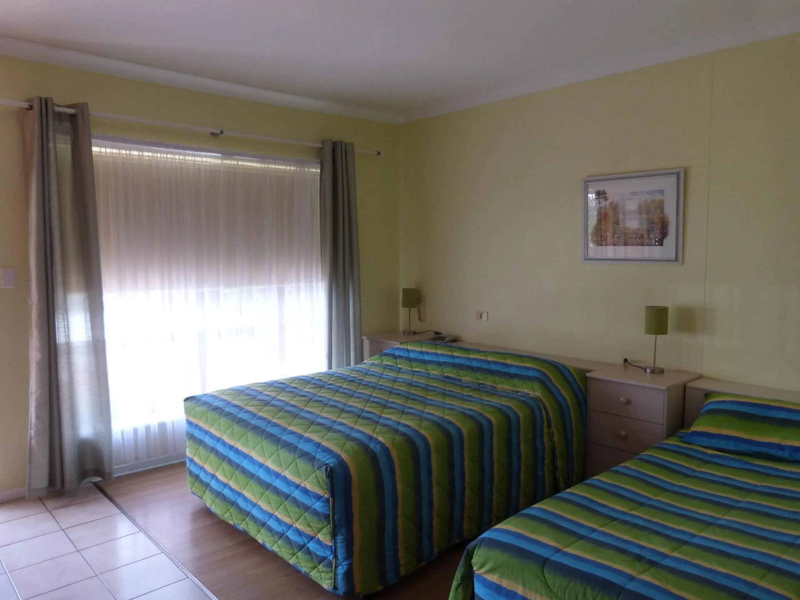 Bed in Fullarton Motor Lodge