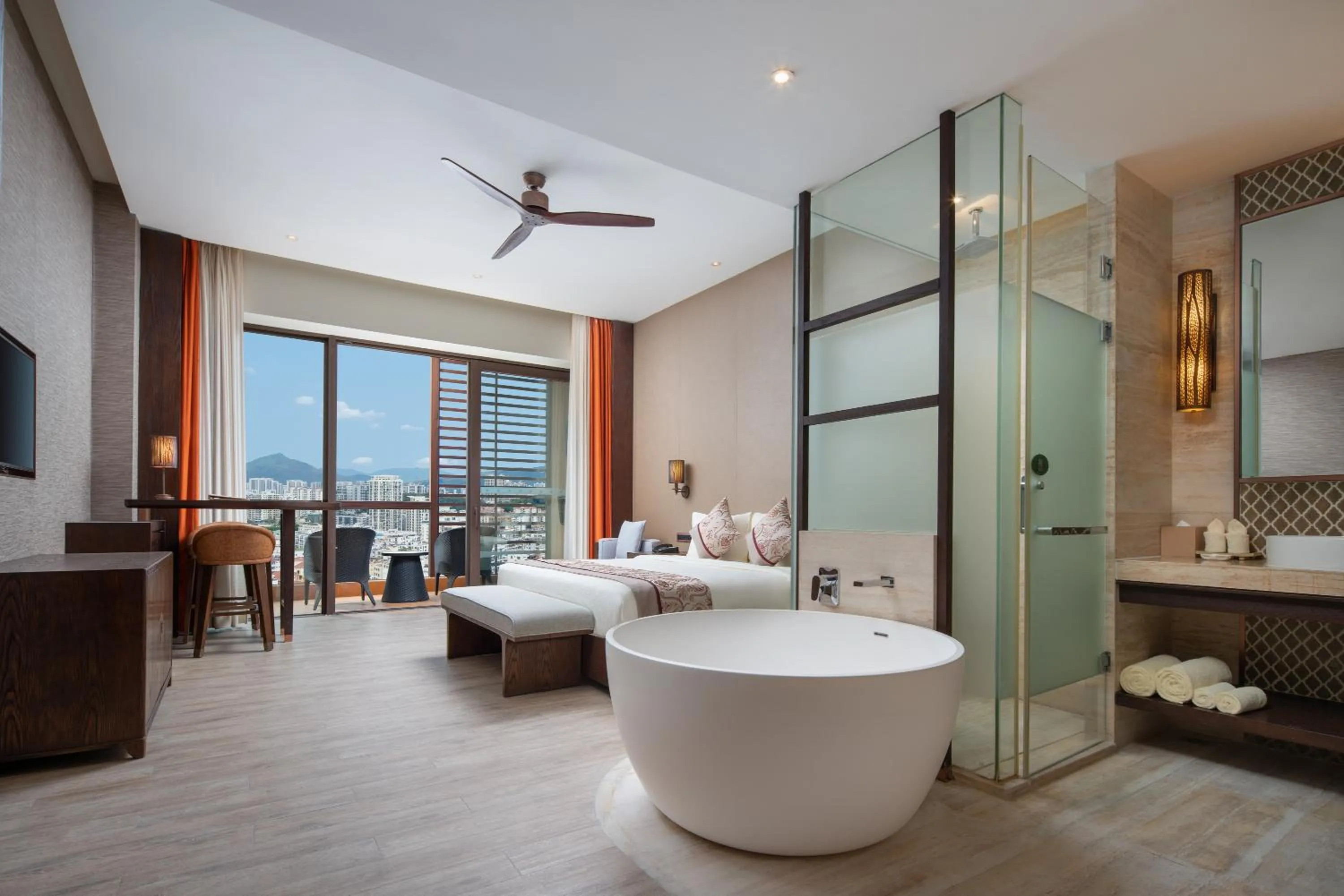 Bed in Mangrove Tree Resort World Sanya Bay- Queen Palm Towers