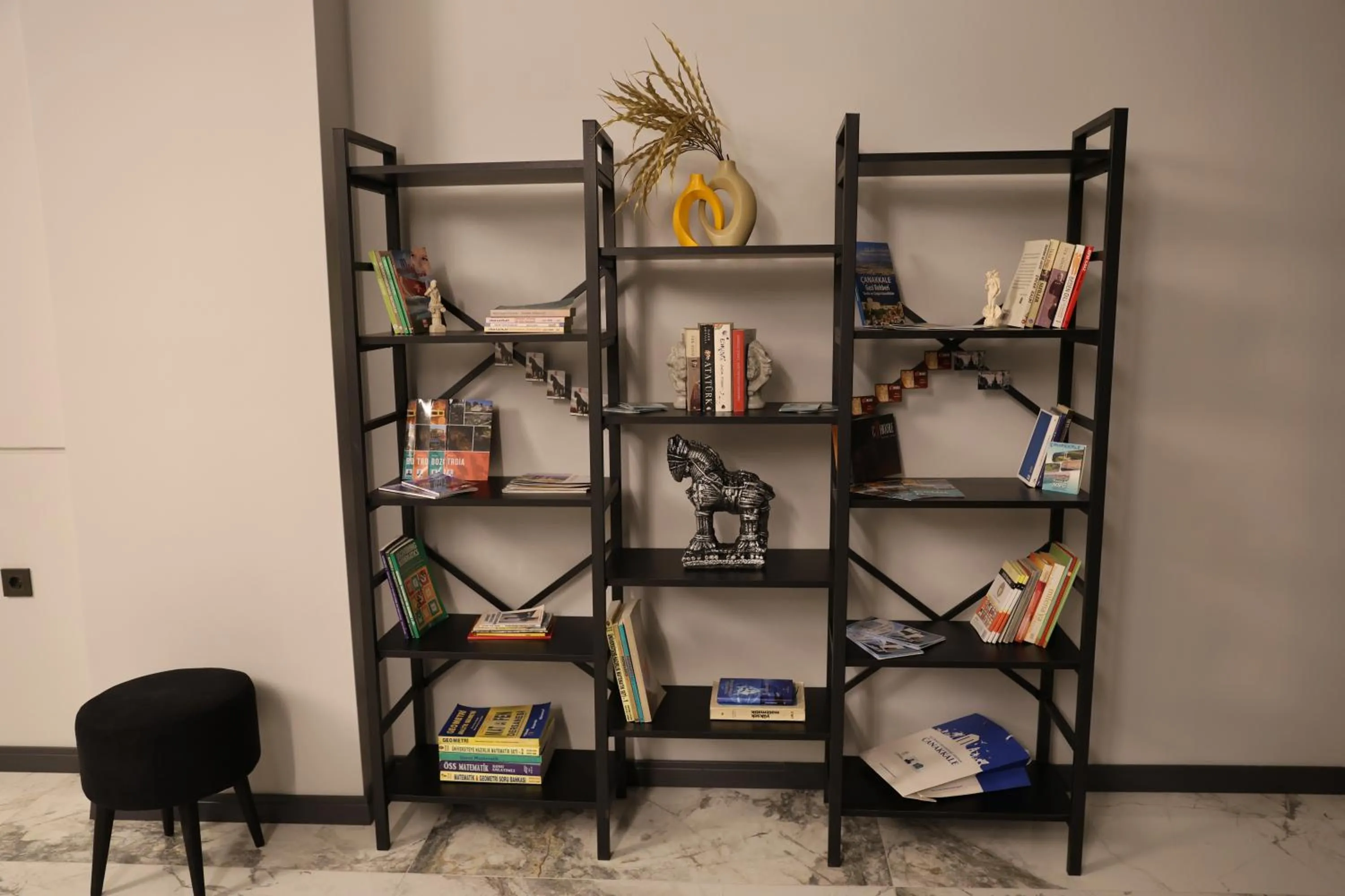 Library in Aybek Ratio Hotel