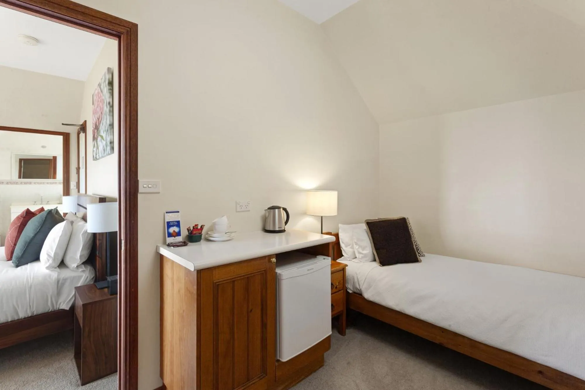 Bed in Valley of the Waters B&B