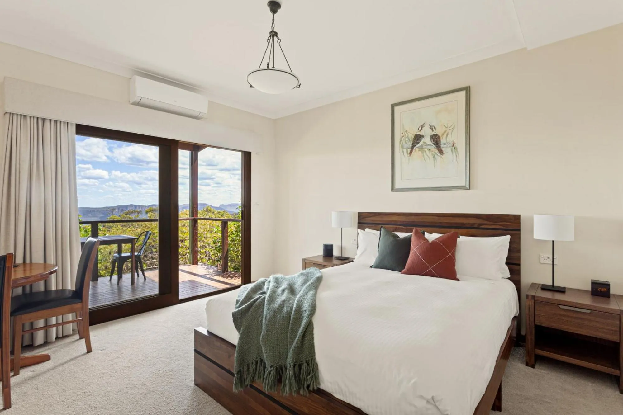 Bed in Valley of the Waters B&B