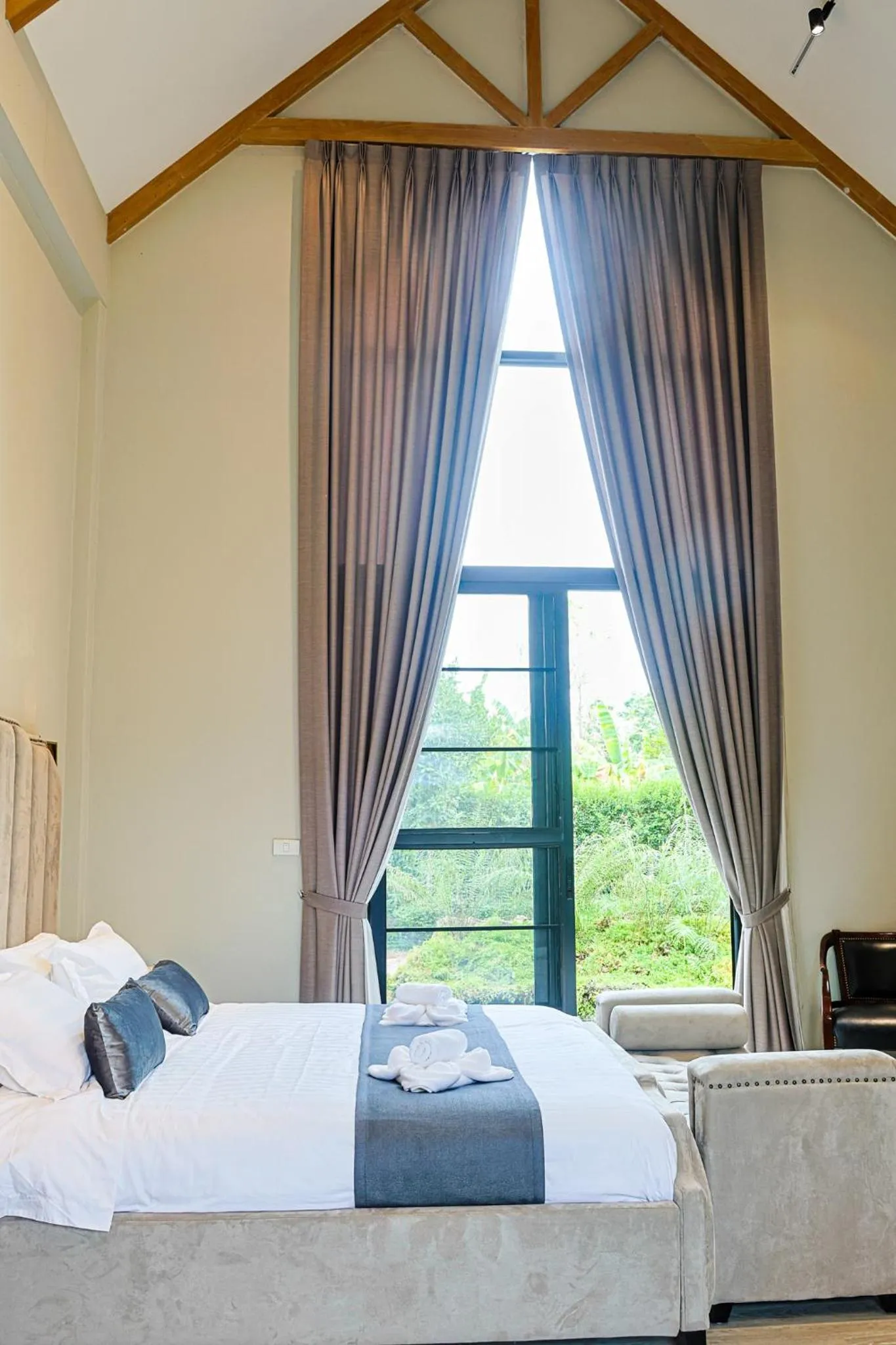 Bed in Phuping Valley Resort