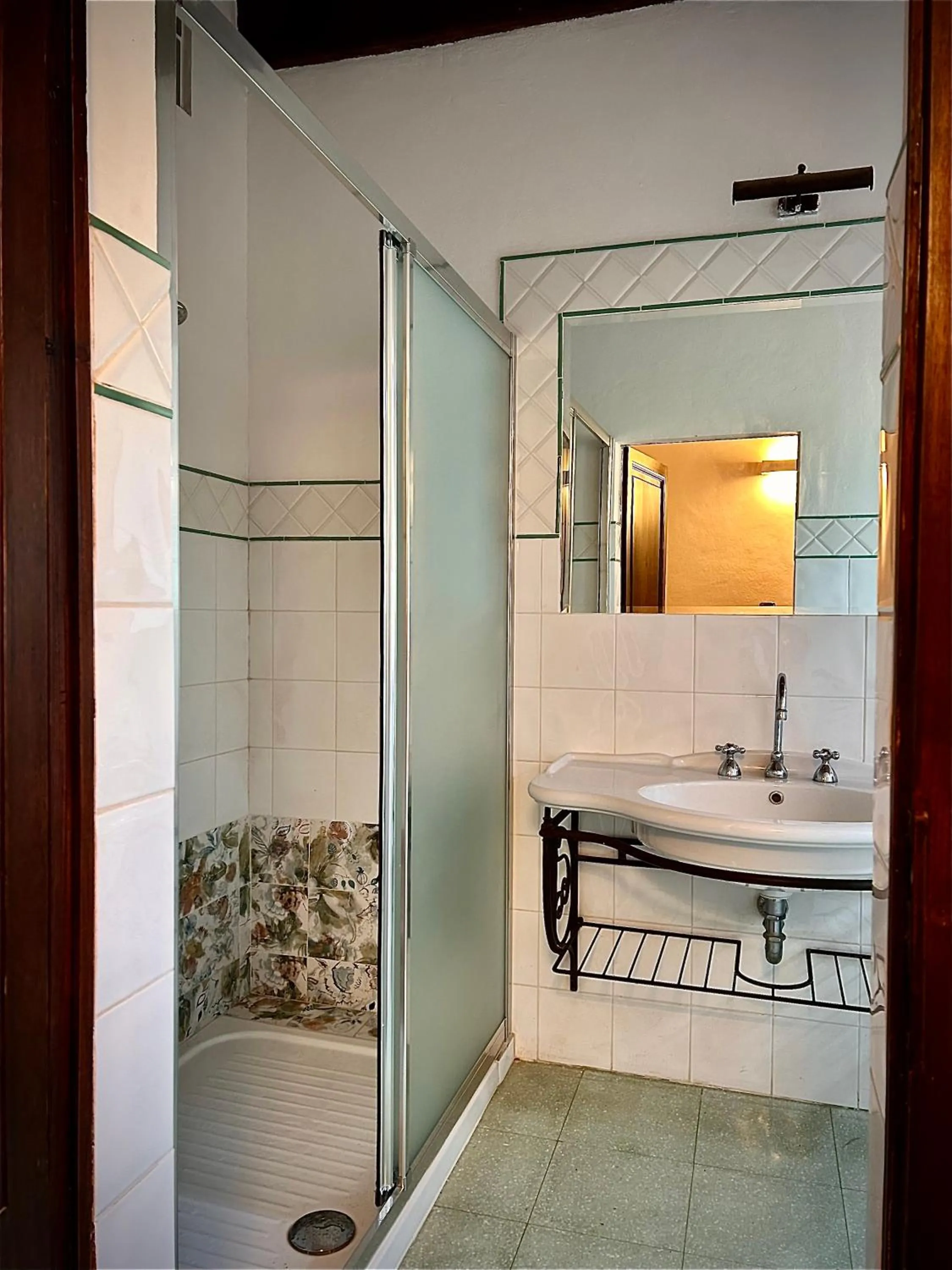 Shower in Villa Mucellena