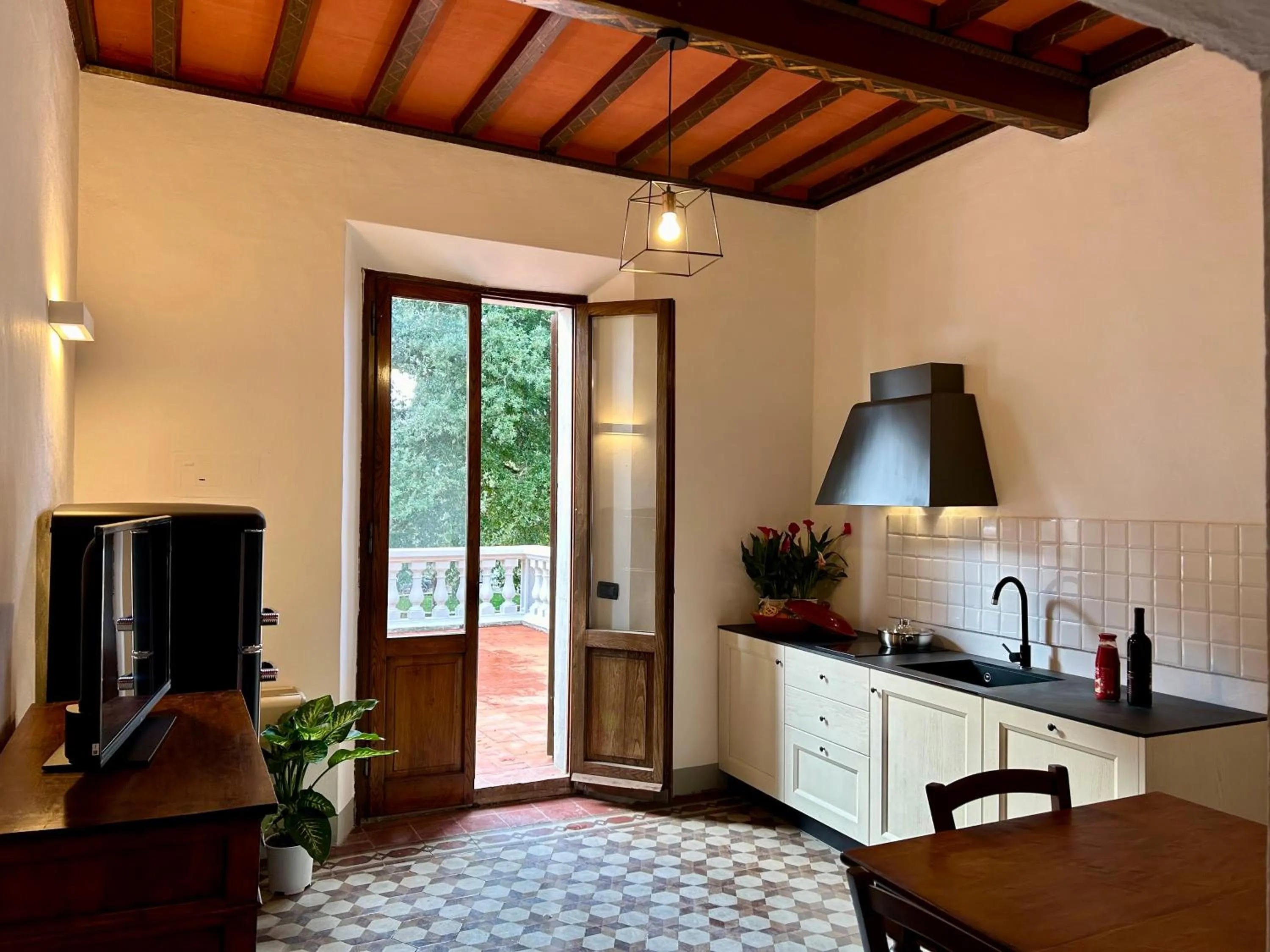 Kitchen or kitchenette in Villa Mucellena