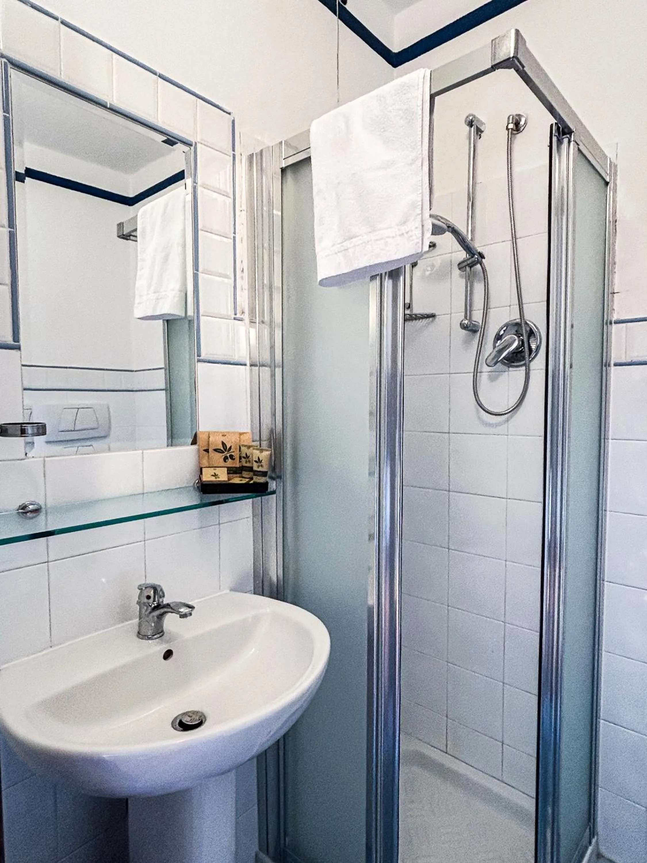 Shower in Villa Mucellena