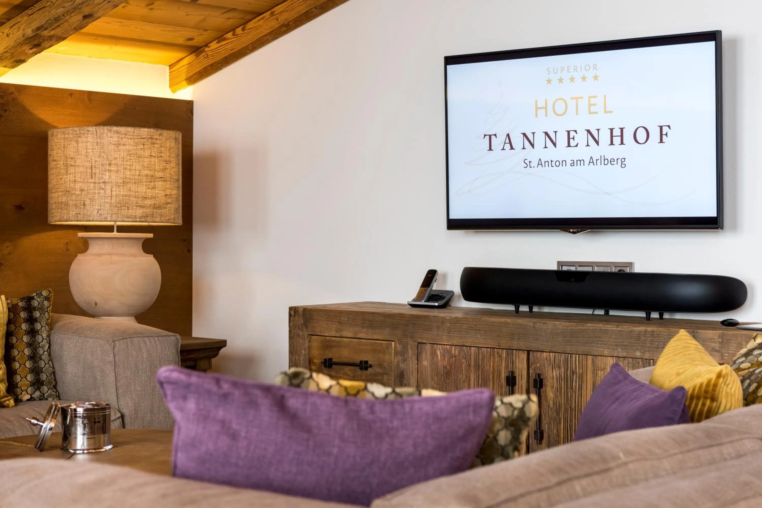 Communal lounge/ TV room in Hotel Tannenhof*****Superior