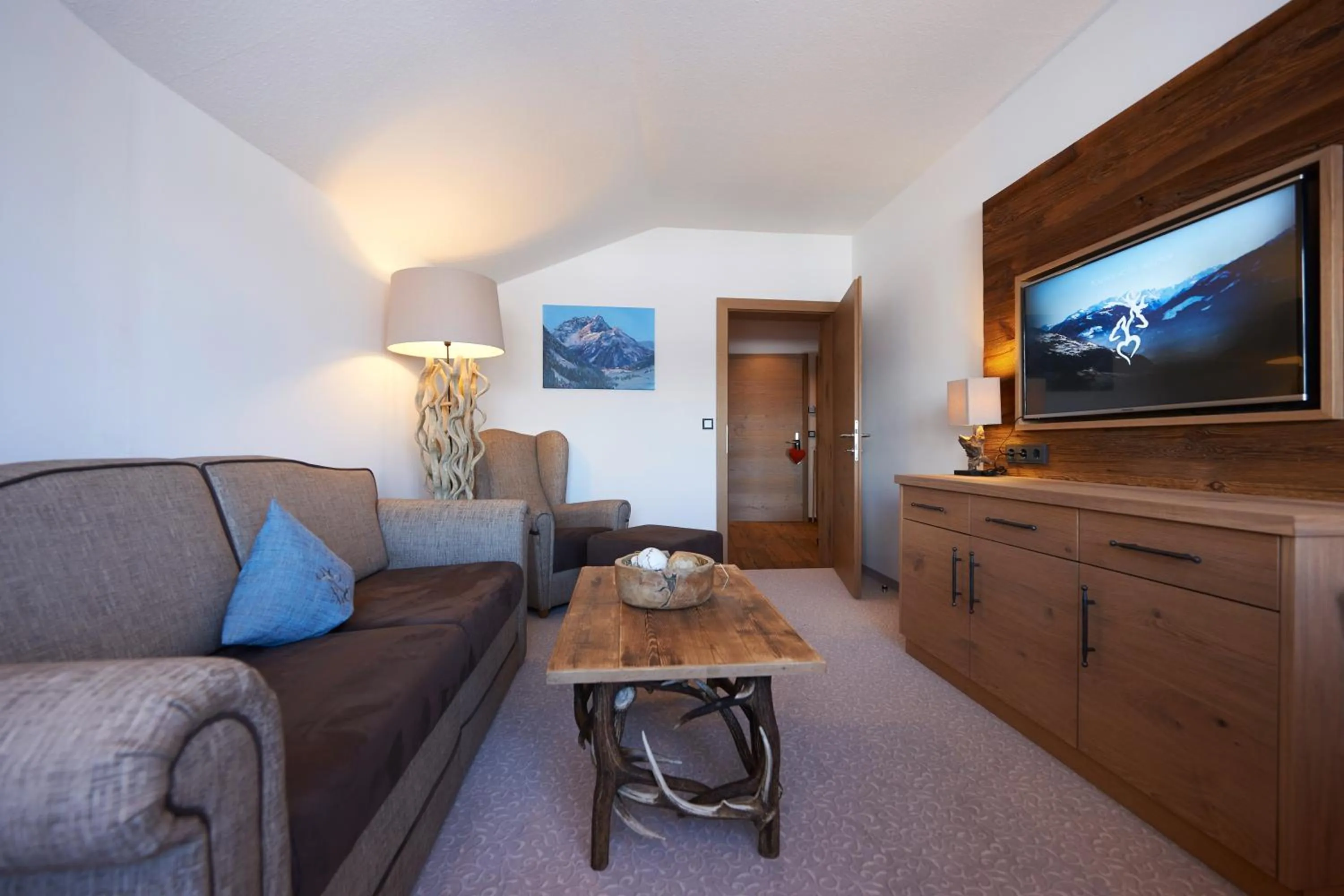 Communal lounge/ TV room in Boutique Hotel Herzhof - Garni-Appartements - Adults Only