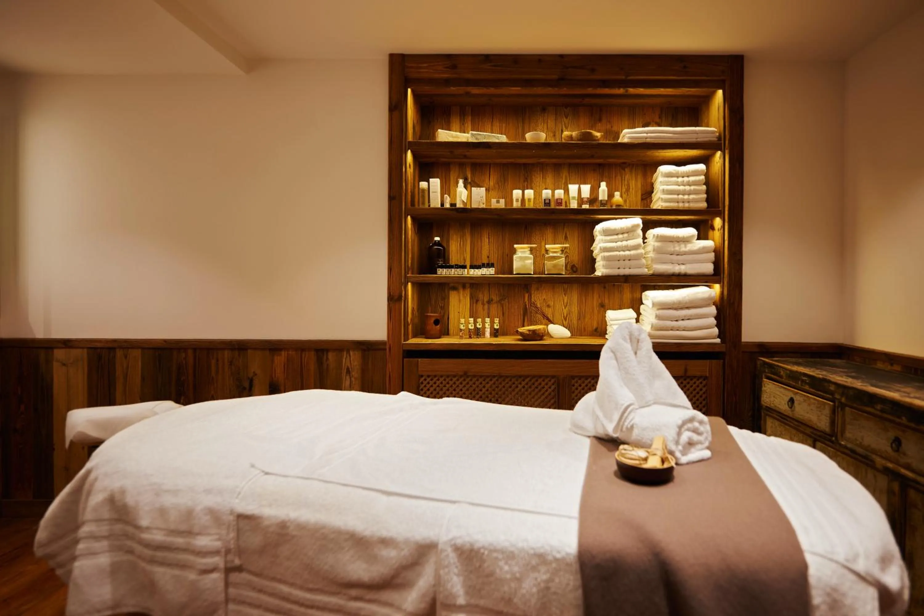 Massage, Bed in Boutique Hotel Herzhof - Garni-Appartements - Adults Only