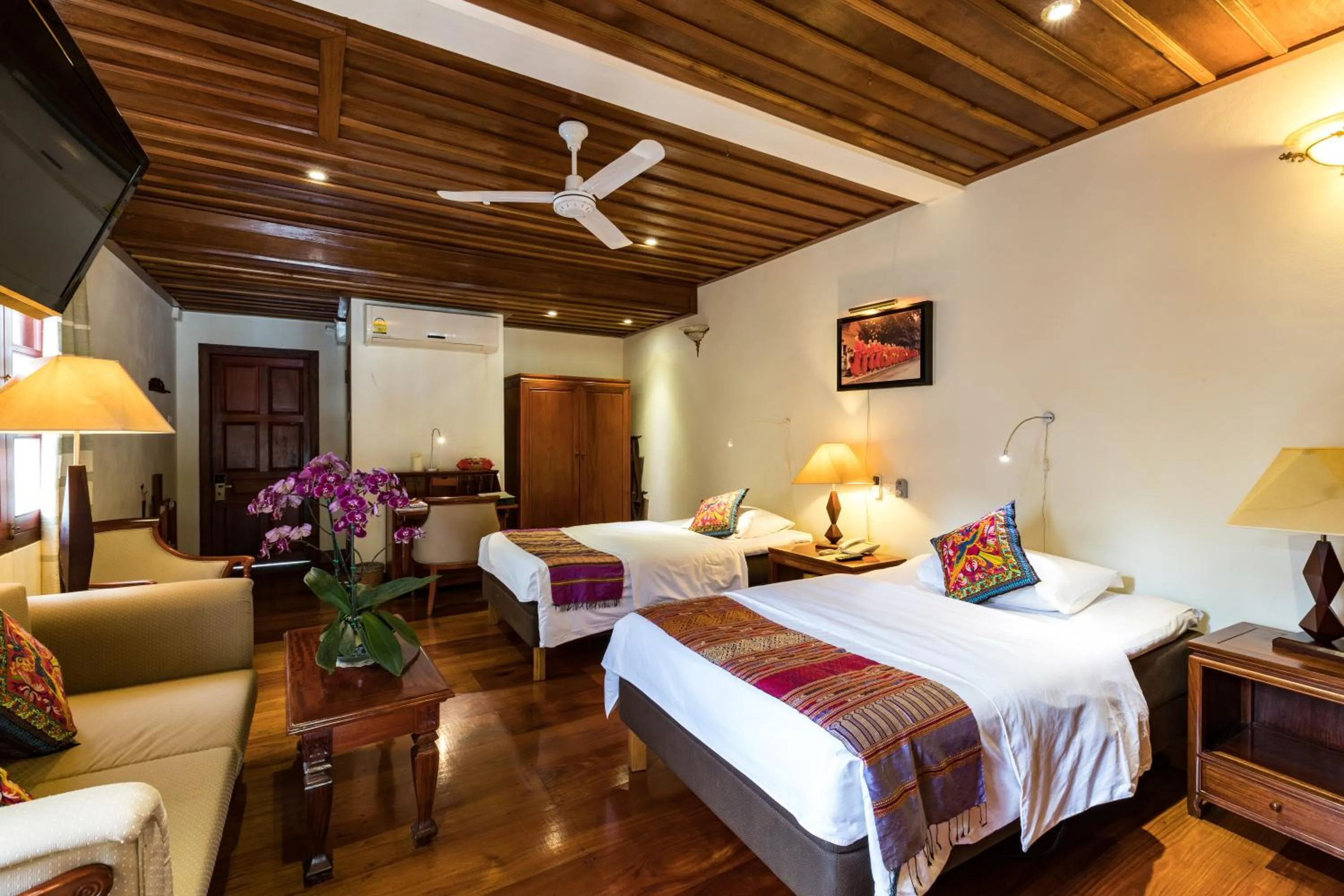 Photo of the whole room, Bed in Mekong Riverview Hotel