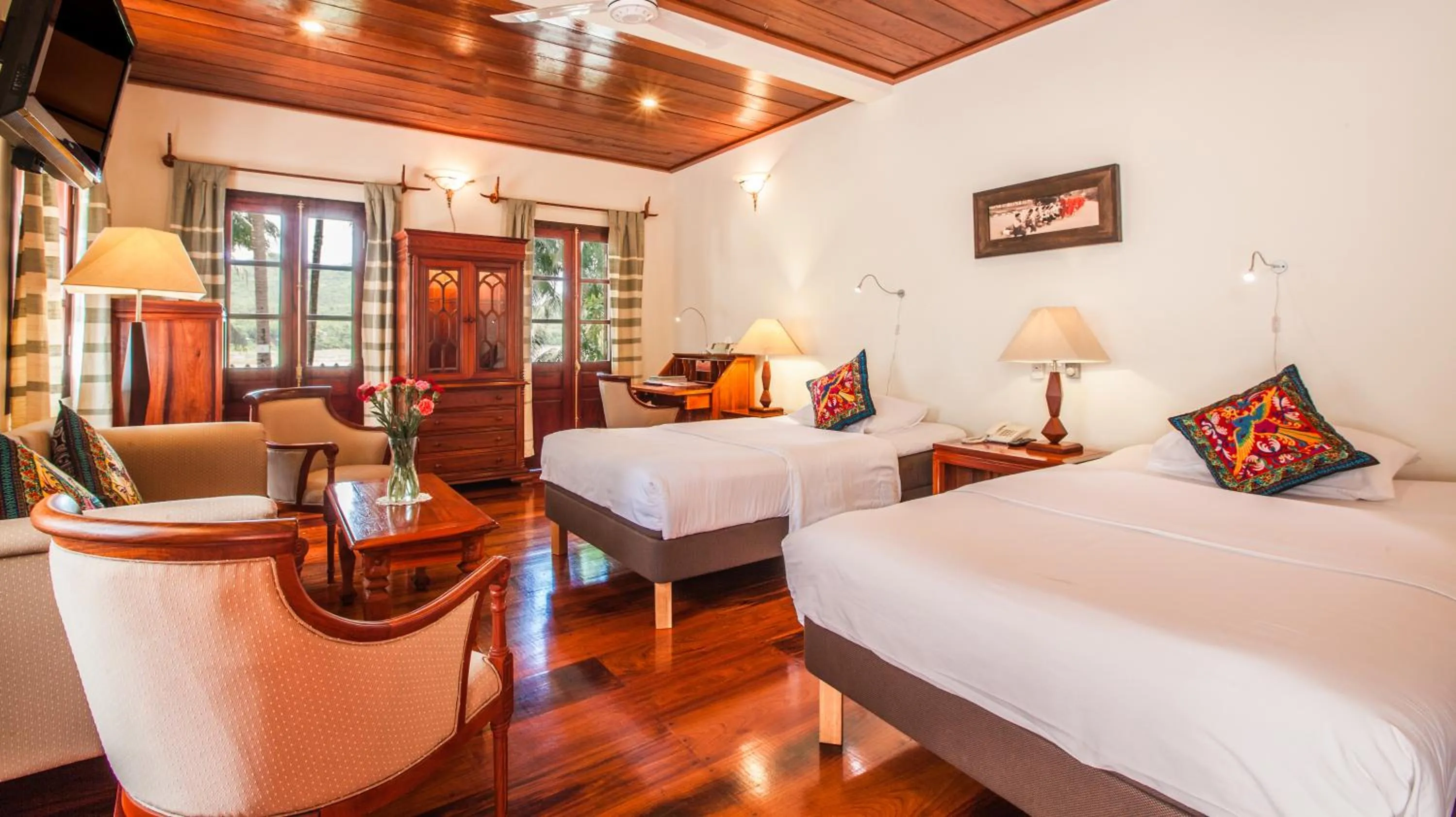 TV and multimedia, Bed in Mekong Riverview Hotel