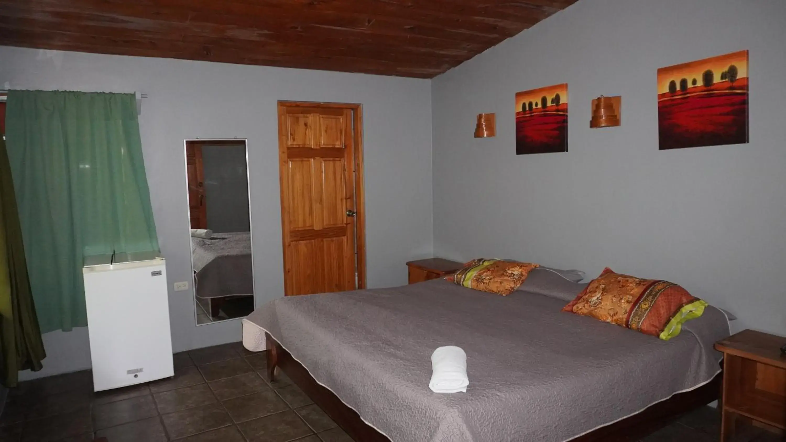 Double Room - single occupancy in Manakin Lodge, Monteverde Double Room - single occupancy in Manakin Lodge, Monteverde