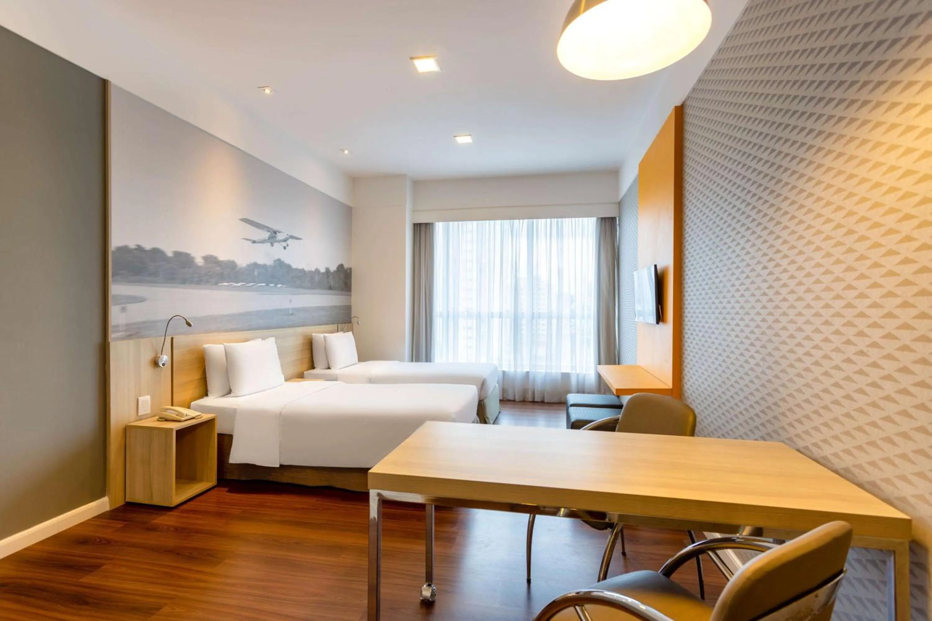 Photo of the whole room, Bed in Wyndham Garden São Paulo Convention Nortel