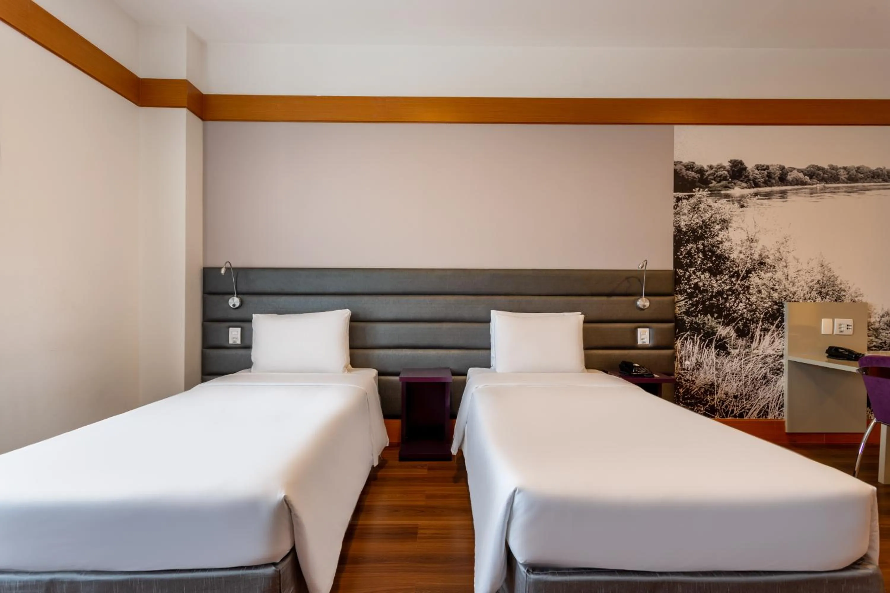 Bedroom, Bed in Wyndham Garden São Paulo Convention Nortel