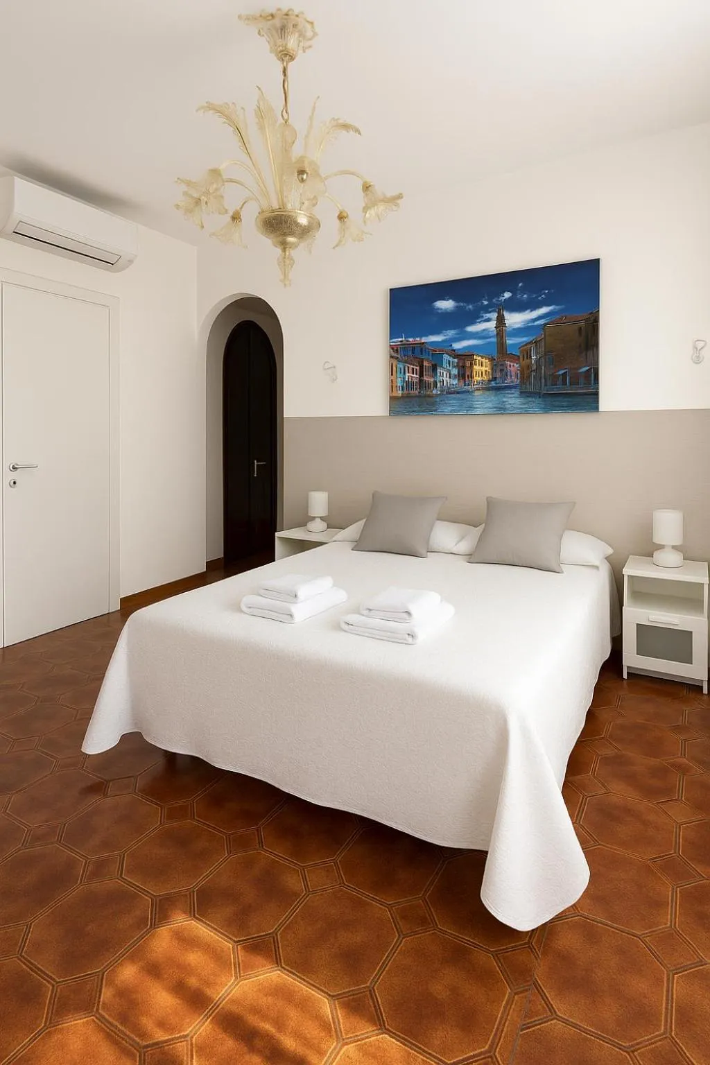 Bed in B&B Airport Venice Diego