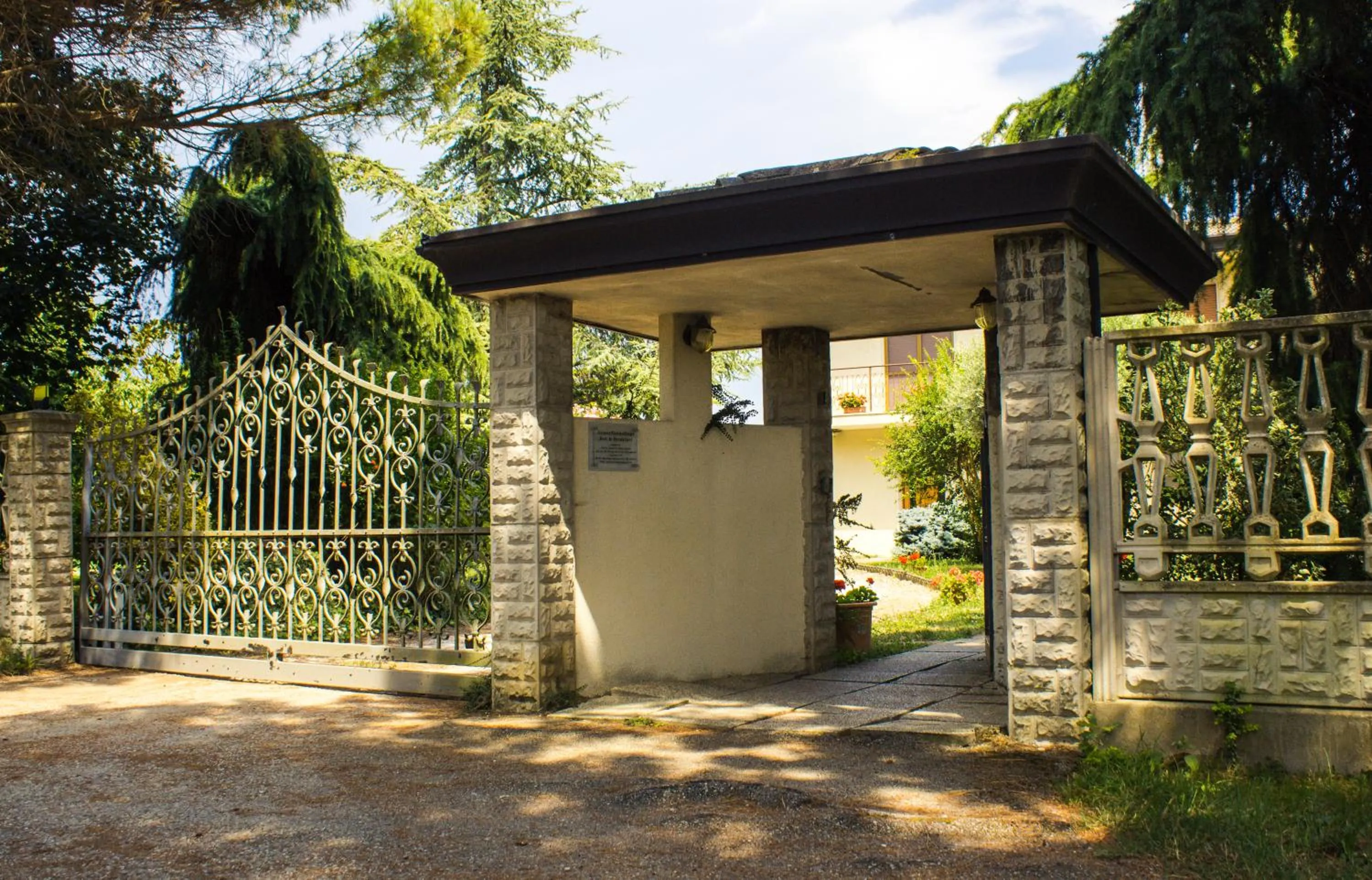 Facade/entrance in B&B Airport Venice Diego