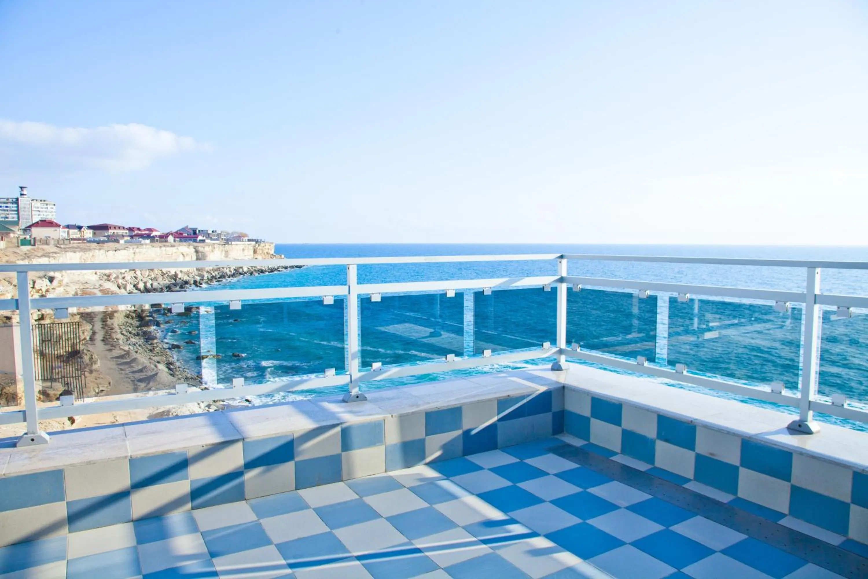 Communal lounge/ TV room in Caspian Riviera Grand Palace Hotel