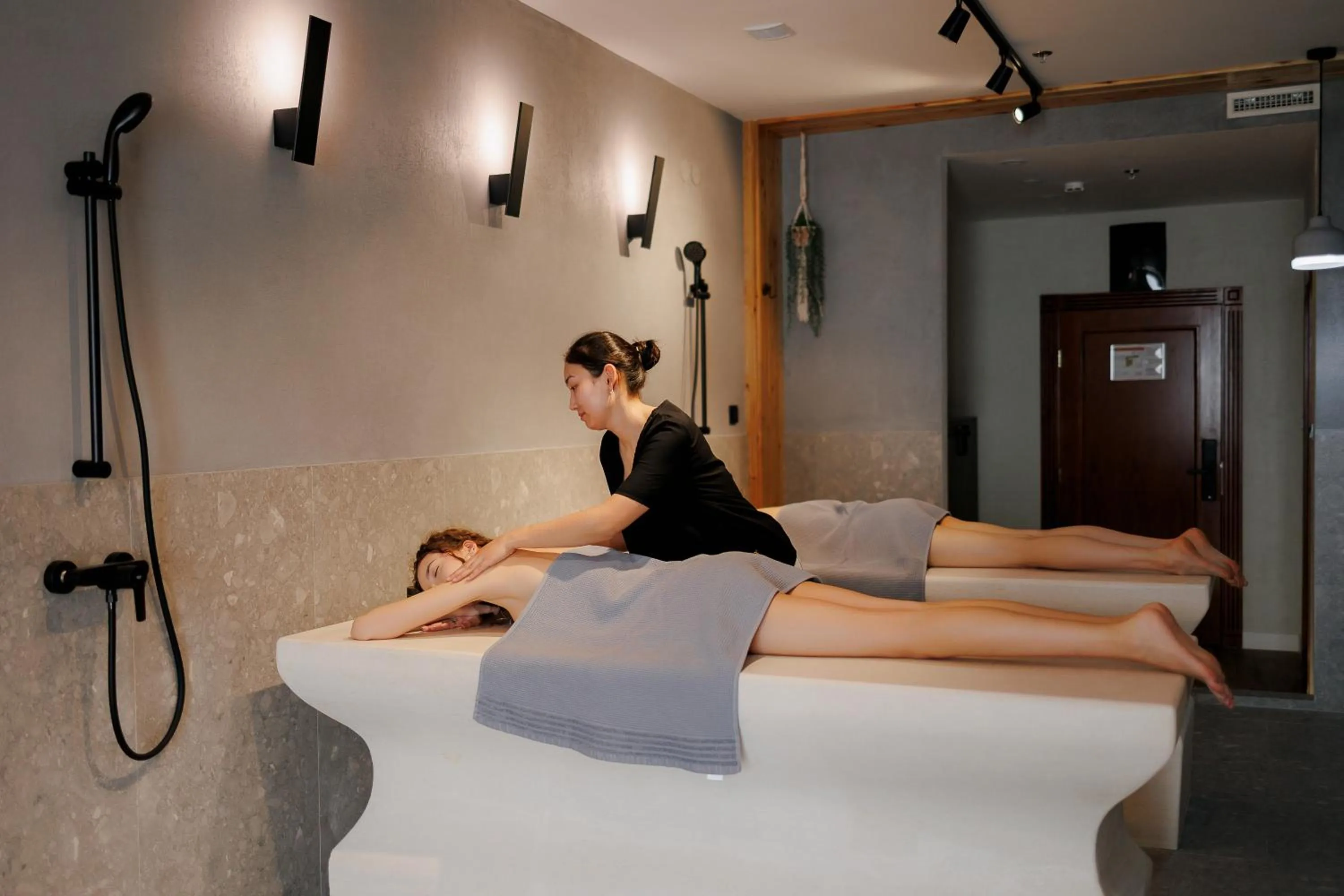 Massage in Caspian Riviera Grand Palace Hotel