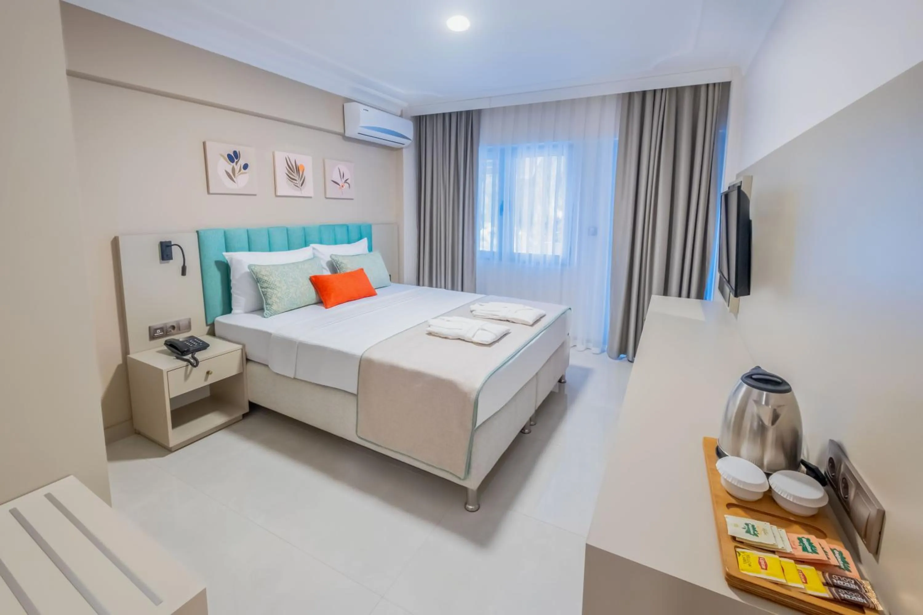 Photo of the whole room, Bed in Rose Garden Premium - Ultra All Inclusive