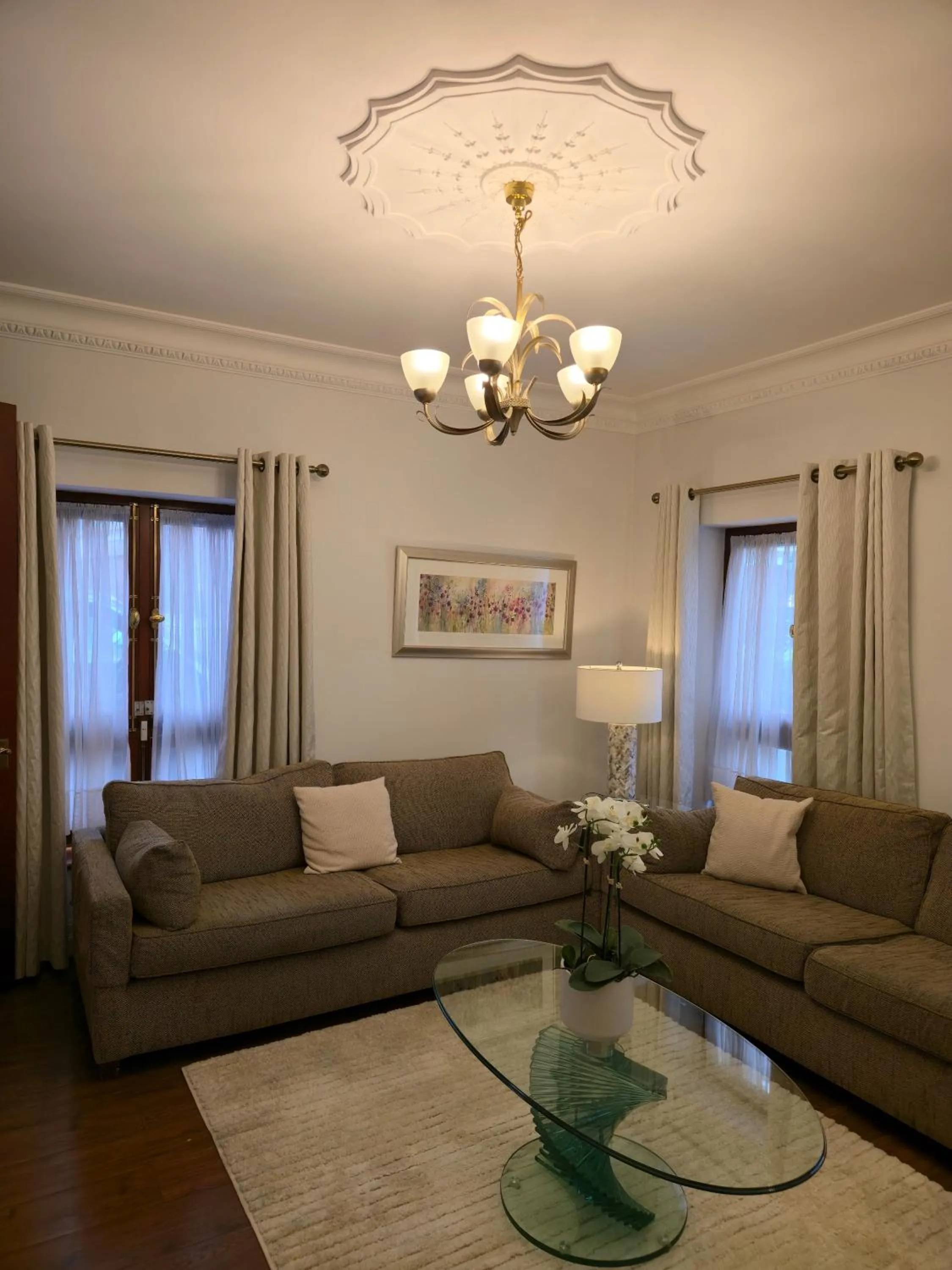 Living room in CARLTON COURT - MAYFAIR