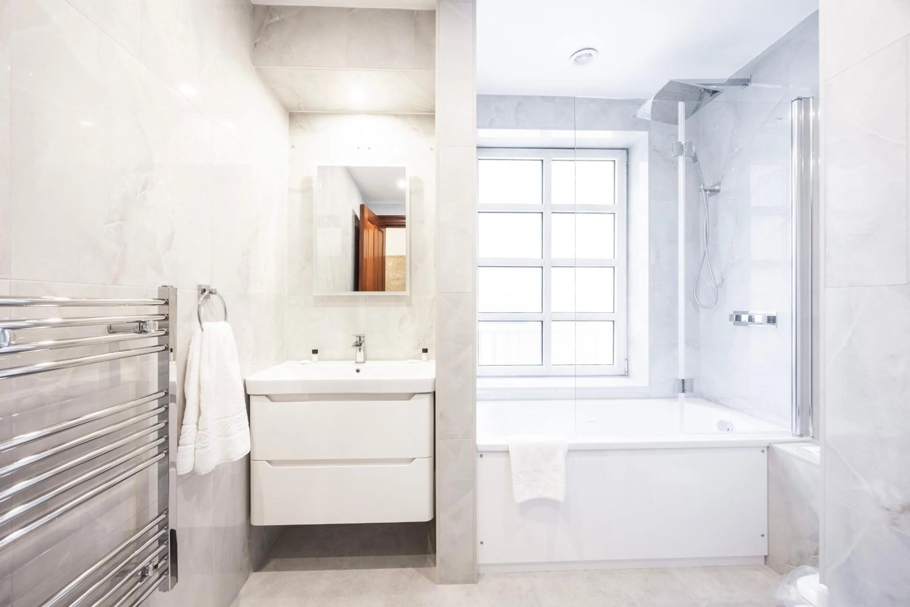 Bathroom in CARLTON COURT - MAYFAIR