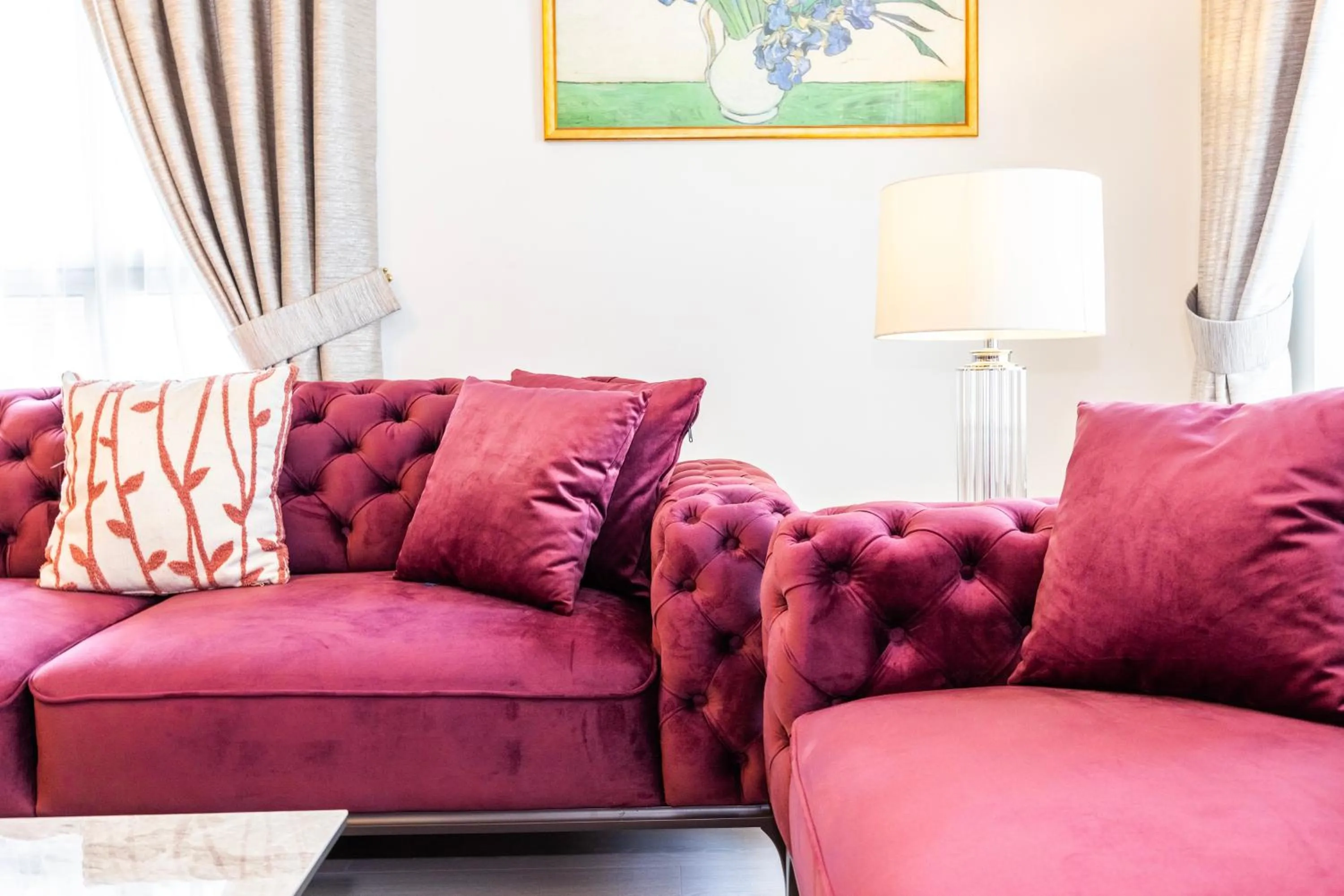 Living room in CARLTON COURT - MAYFAIR