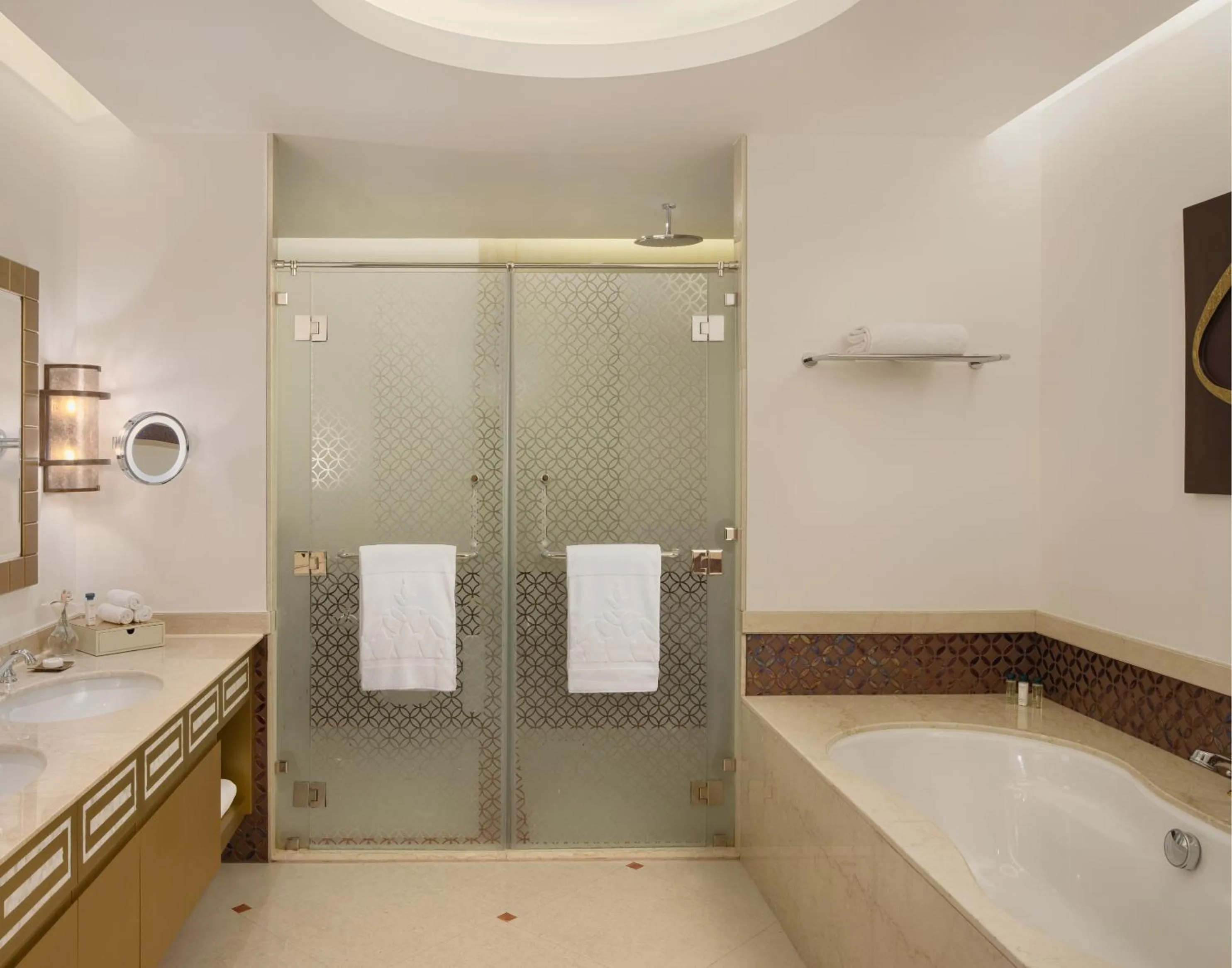 Bathroom in Marsa Malaz Kempinski, The Pearl