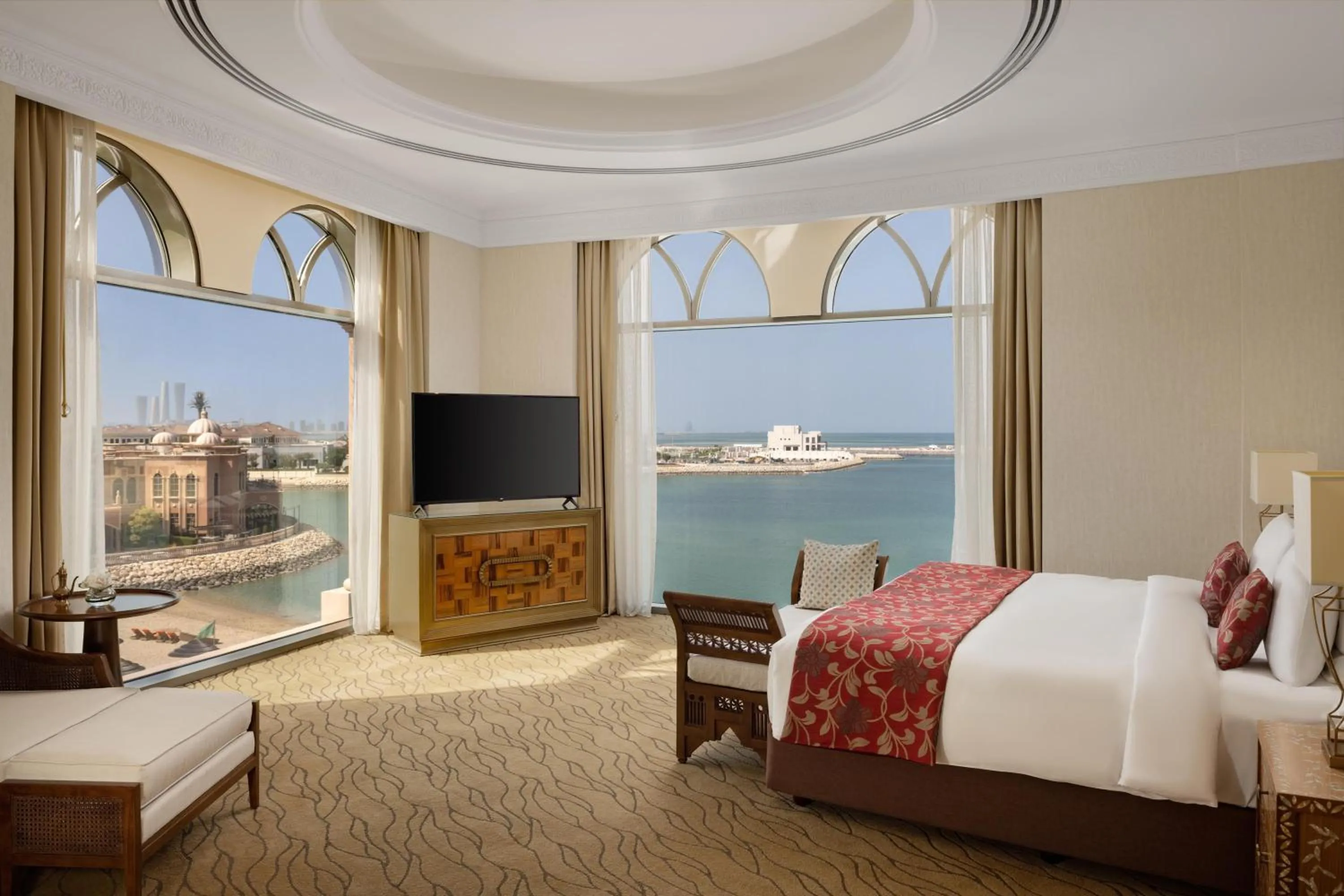 Photo of the whole room, Bed in Marsa Malaz Kempinski, The Pearl