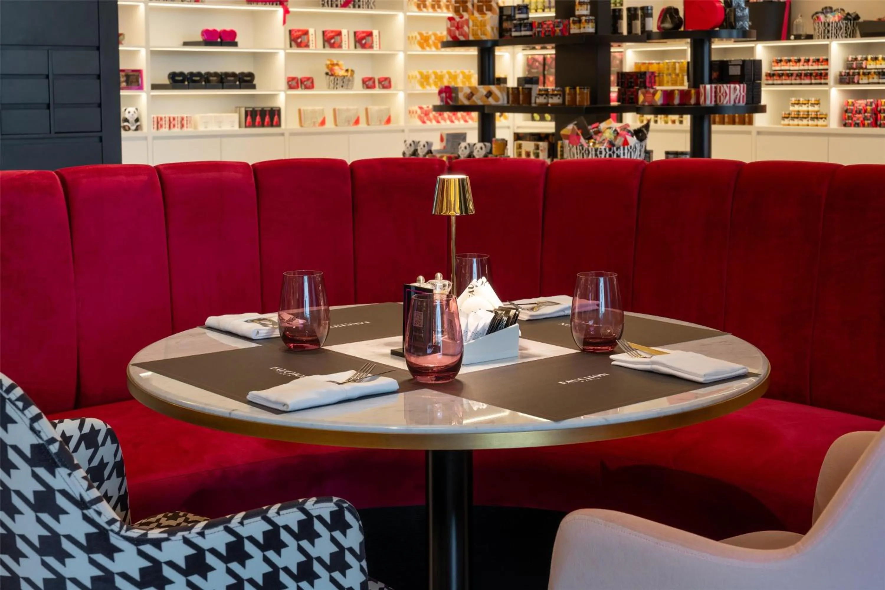 Restaurant/places to eat in Marsa Malaz Kempinski, The Pearl