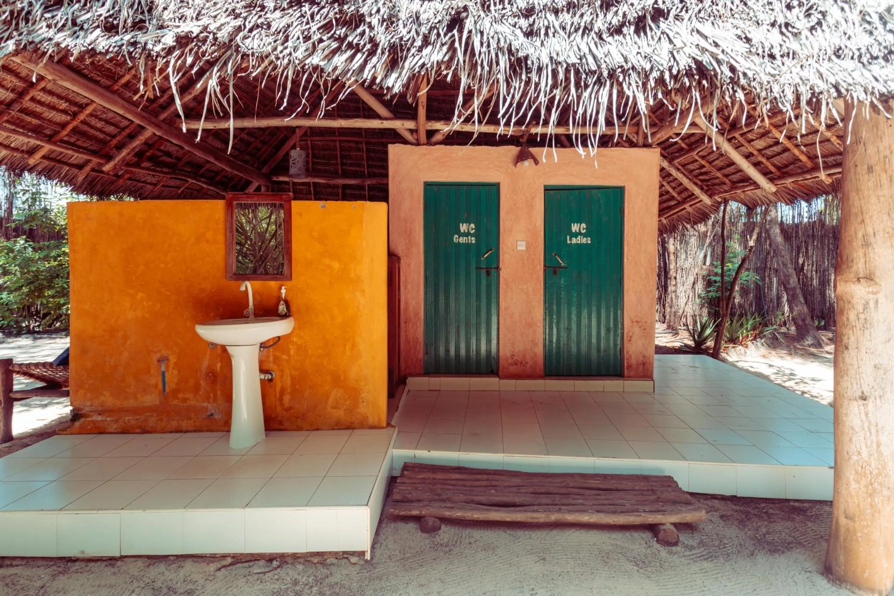 Toilet in Demani Lodge Zanzibar