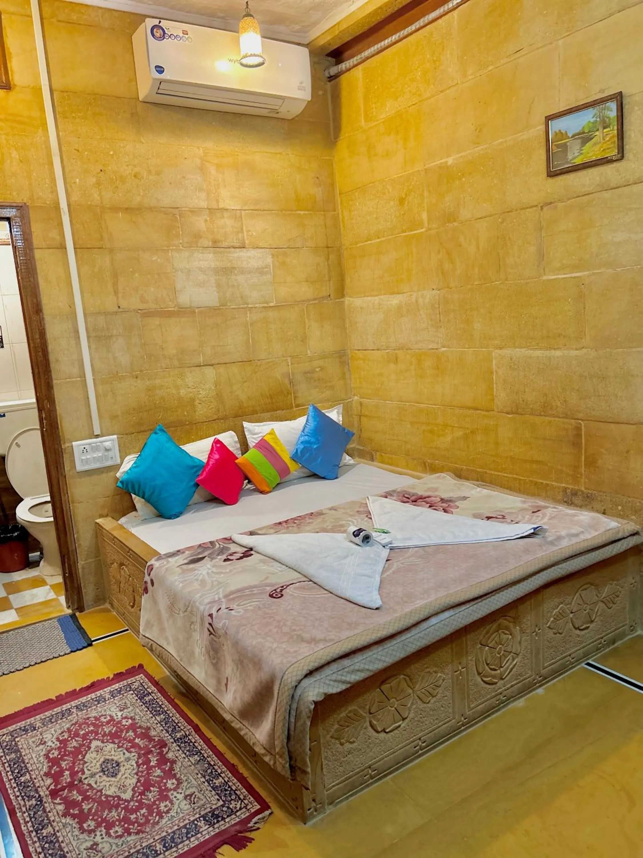 Bed in Hotel Pol Haveli Jaisalmer