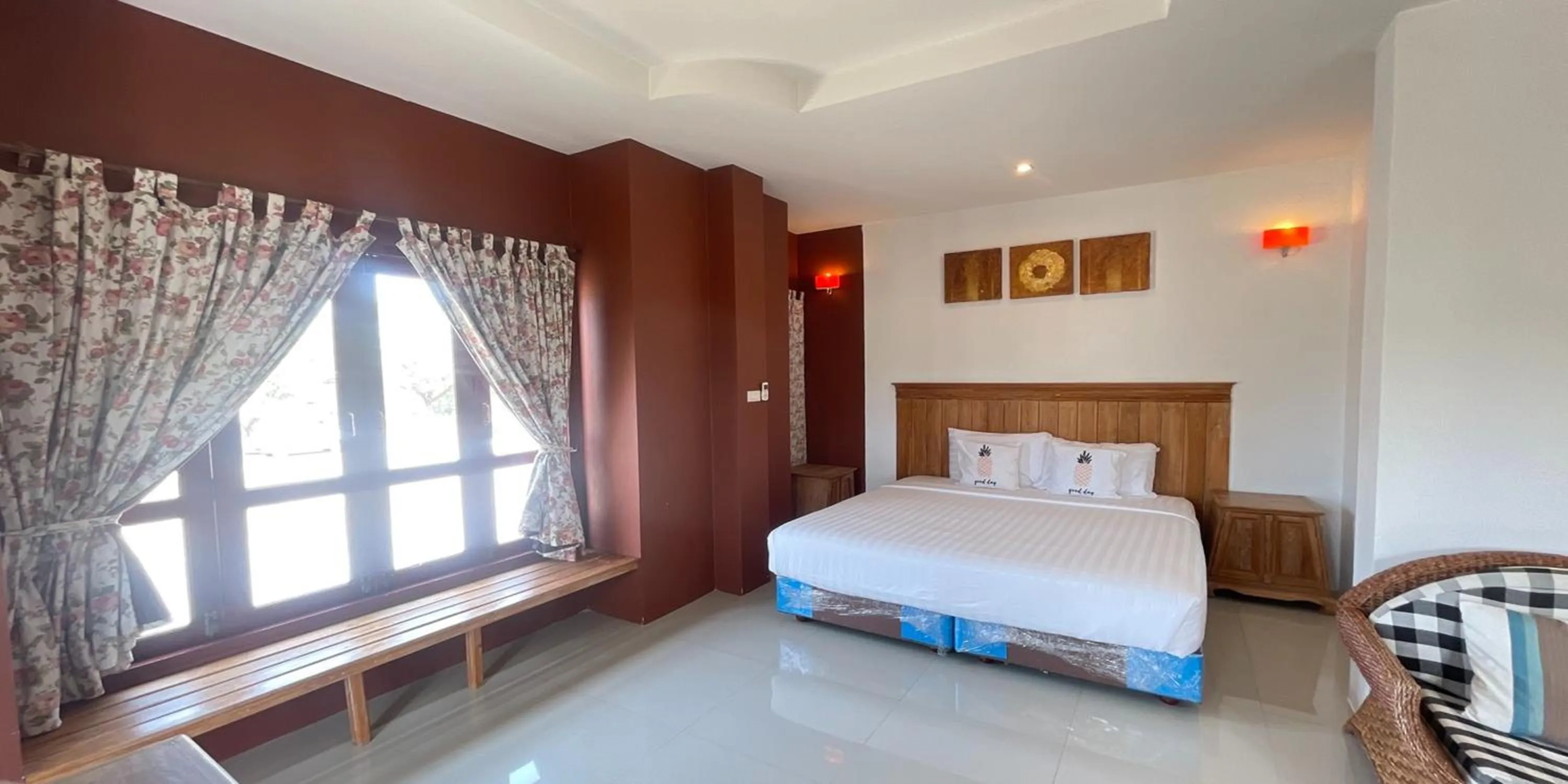 Bed in Yellow Tique Hotel