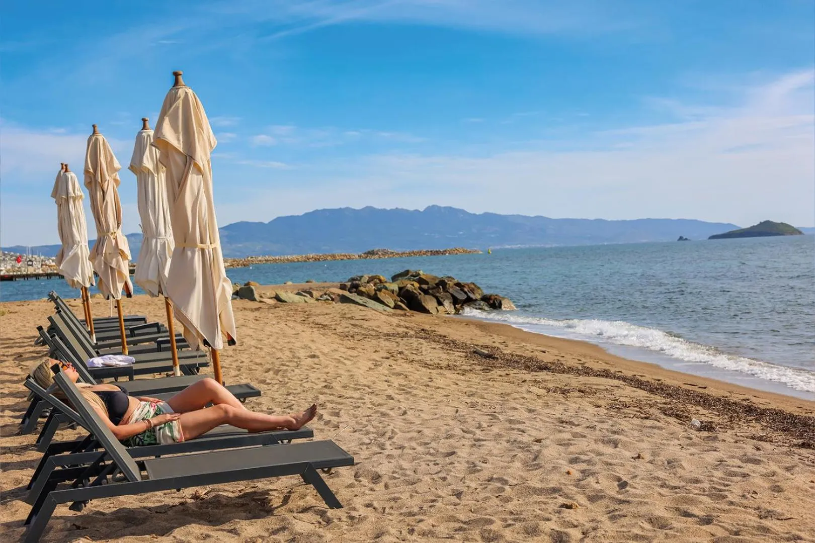 sunbed in Bodrum Ada Apart Otel Turgutreis