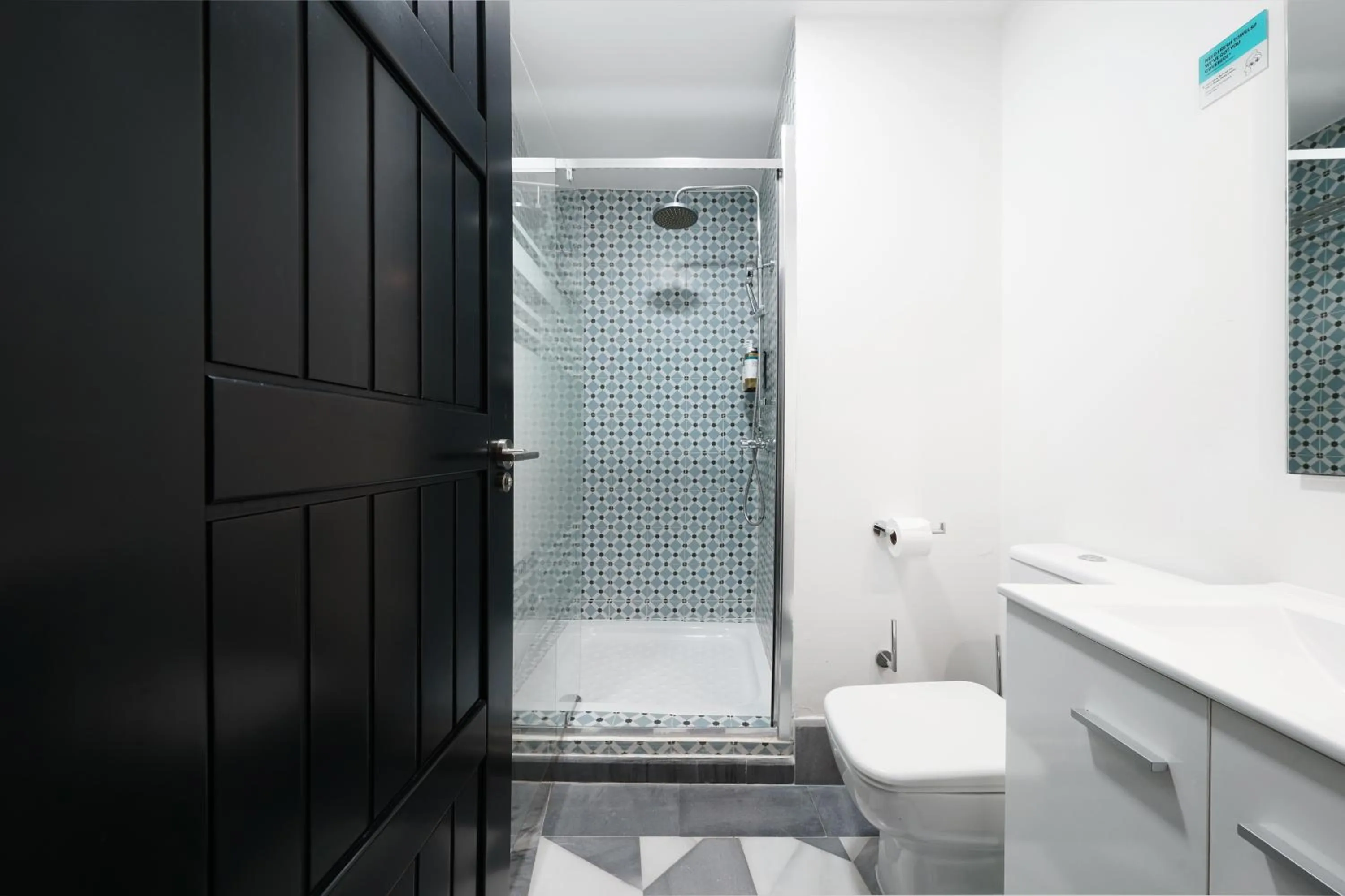 Bathroom in Numa Seville Alegre