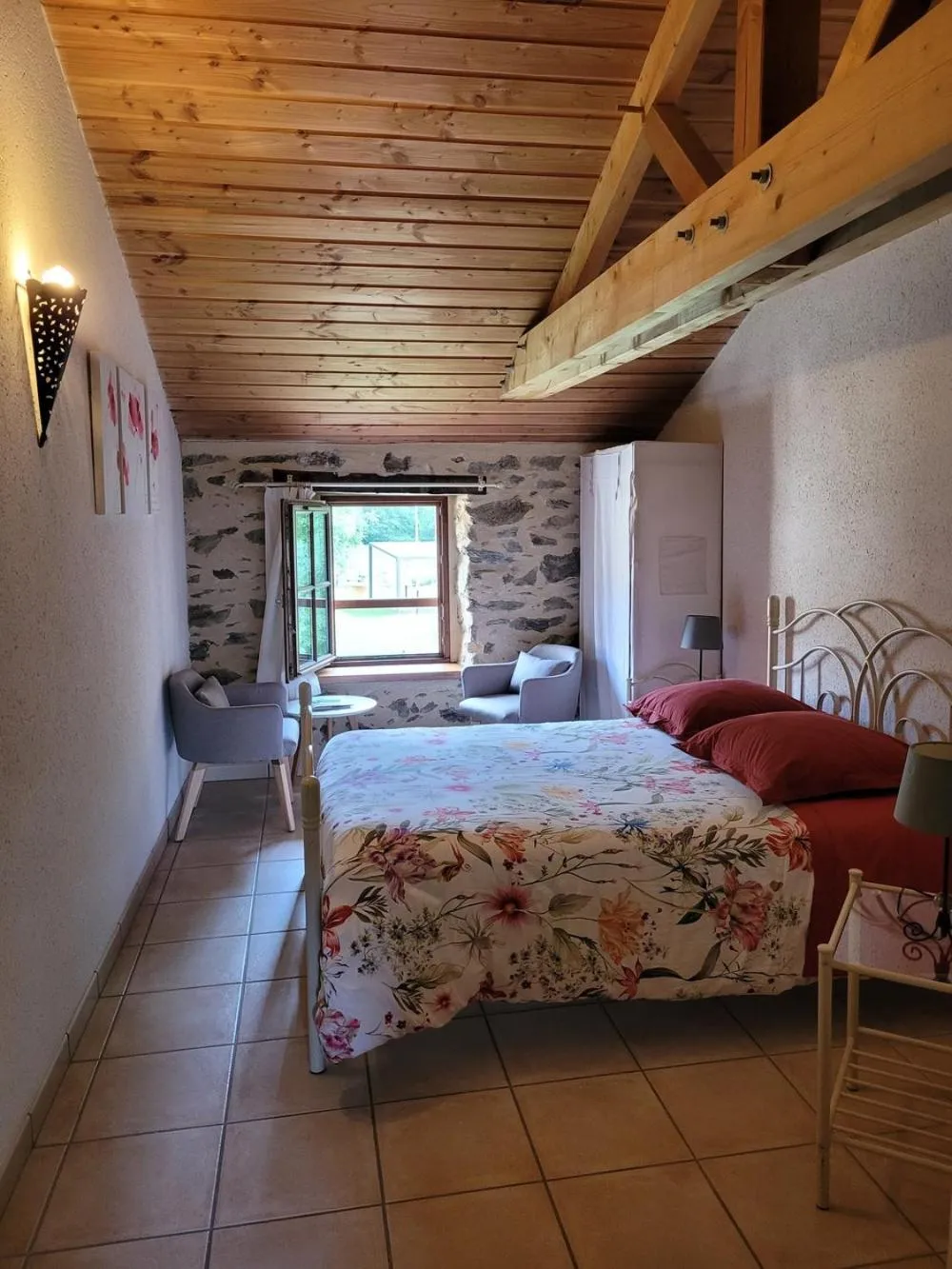 Bedroom, Bed in Le Moulin de Drapras