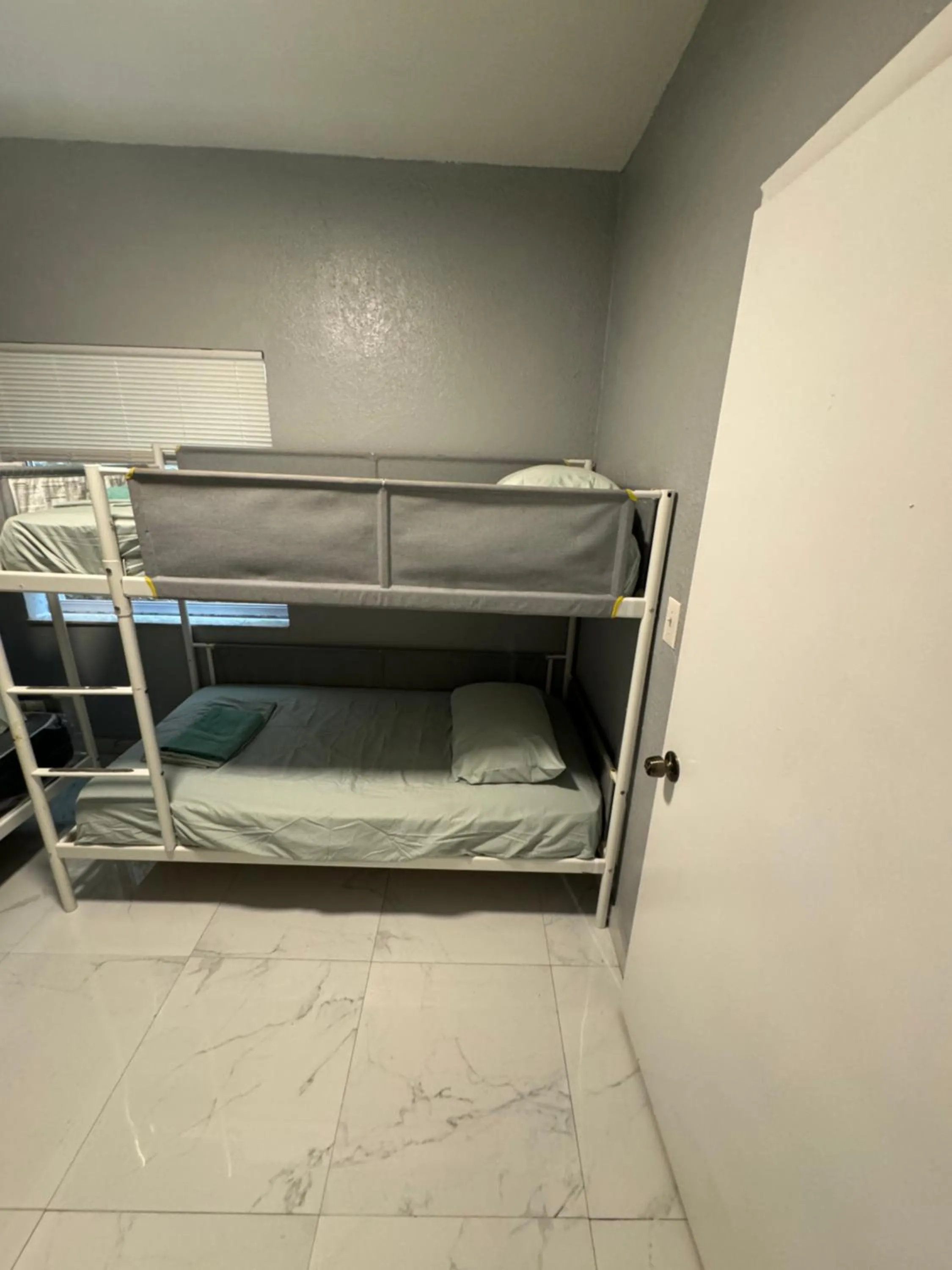 bunk bed in Graffiti Wynwood