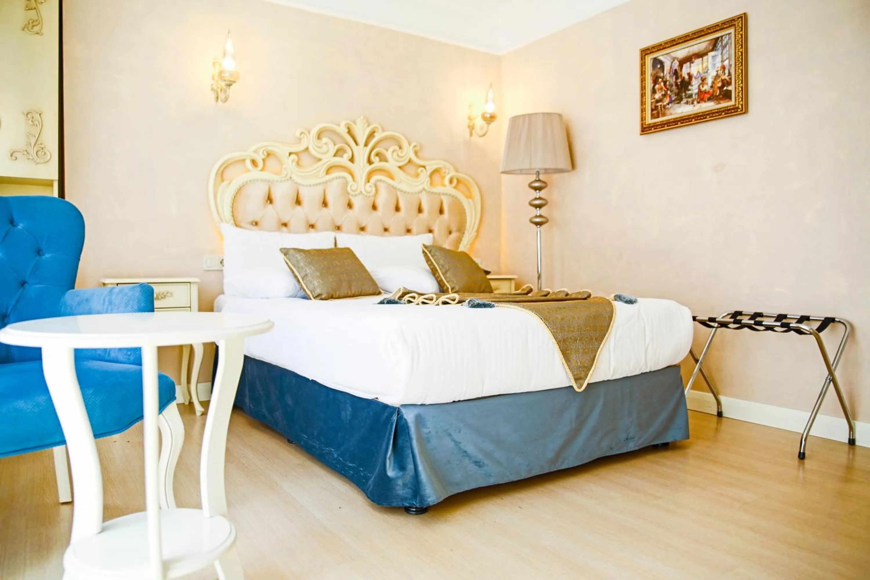 Bedroom, Bed in Edibe Sultan Hotel