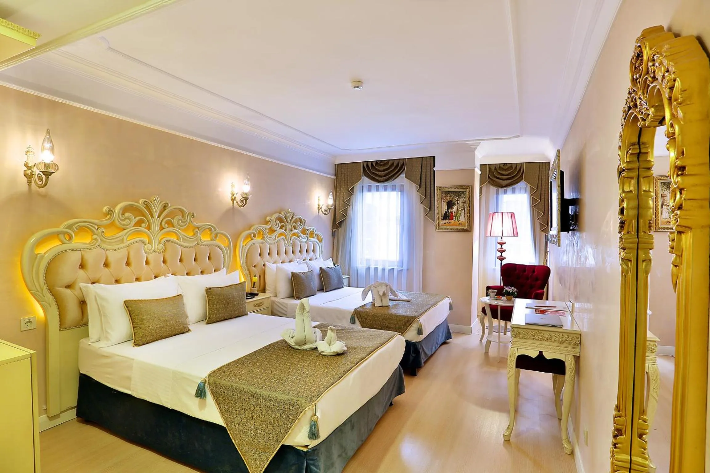 Bedroom, Bed in Edibe Sultan Hotel