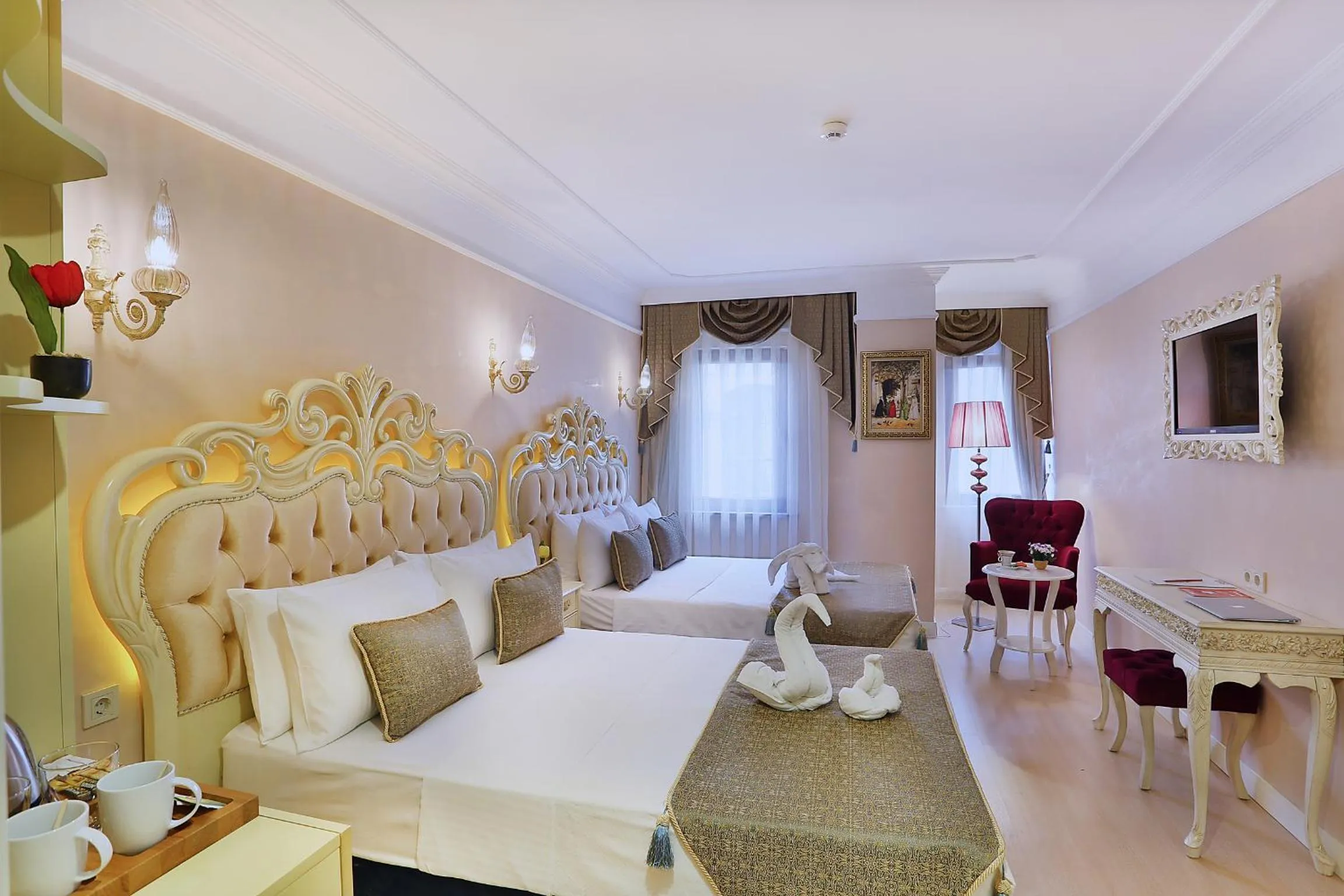 Bedroom, Bed in Edibe Sultan Hotel