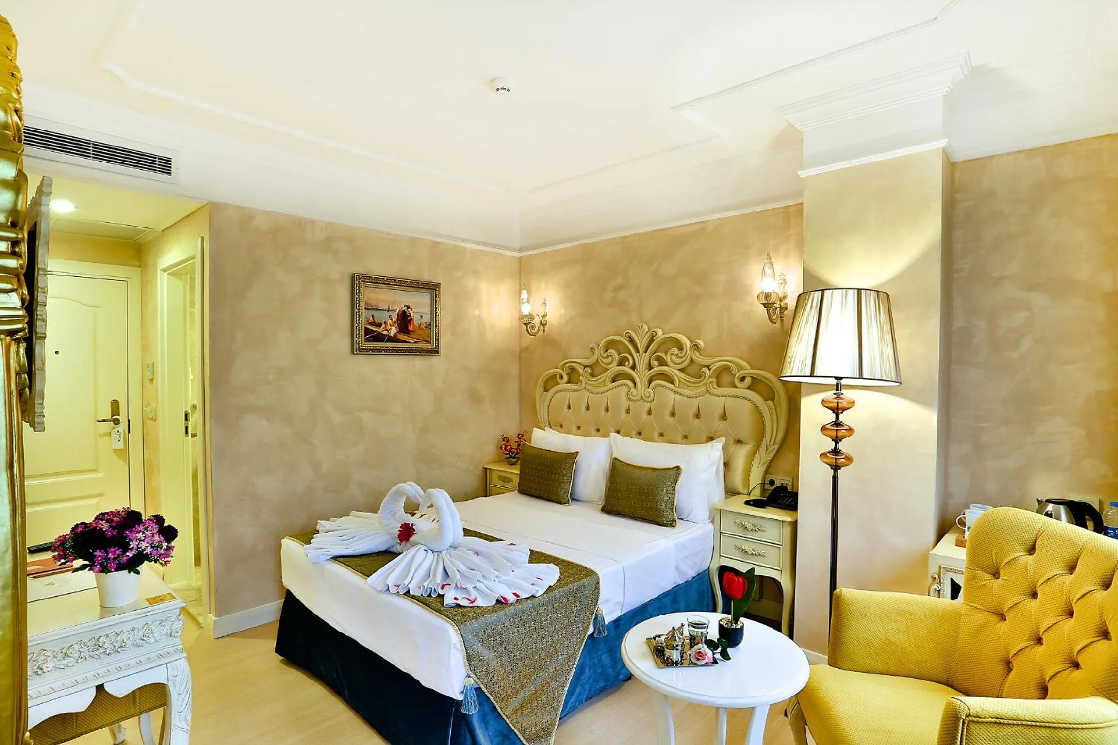 Bedroom, Bed in Edibe Sultan Hotel