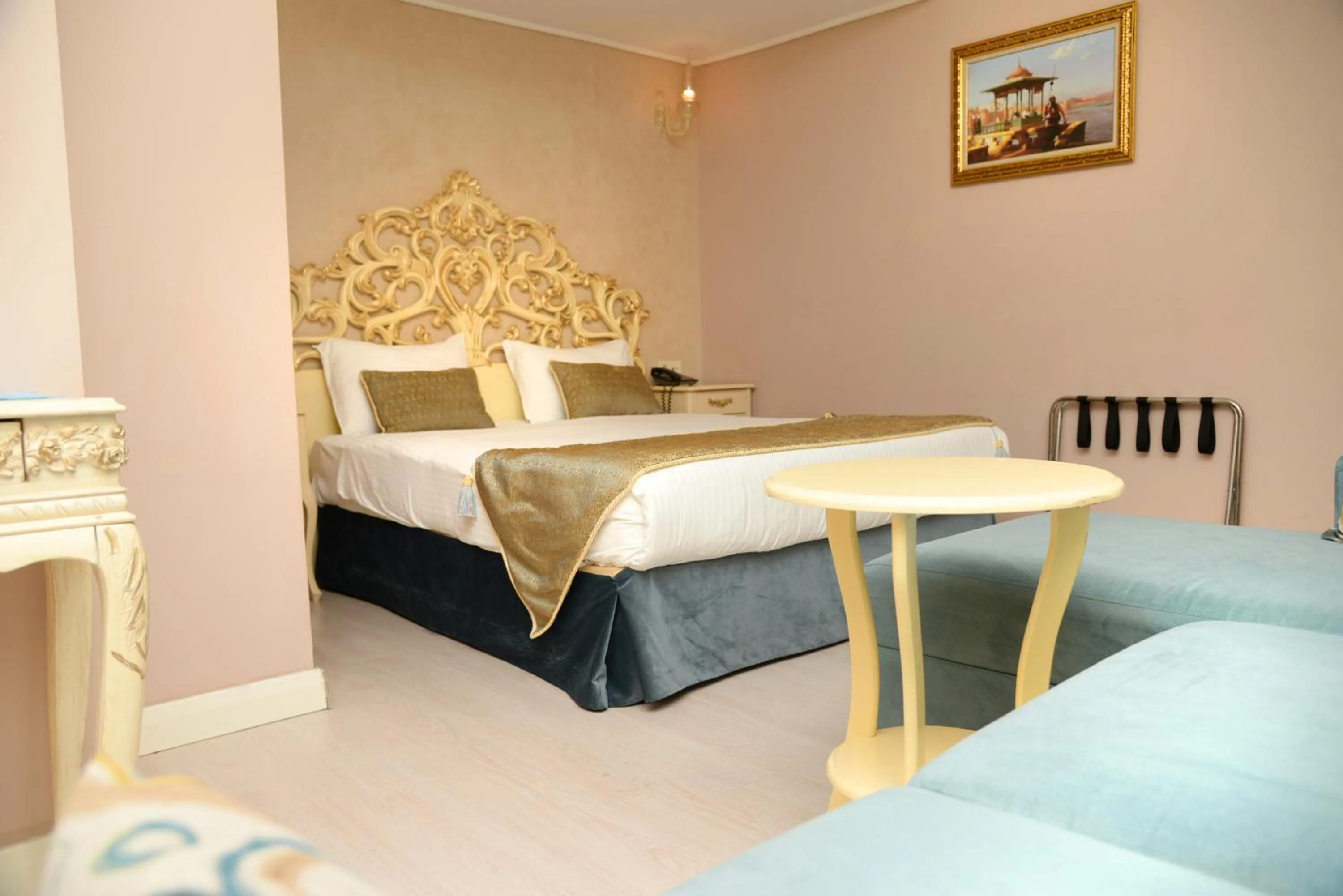 Property building, Bed in Edibe Sultan Hotel