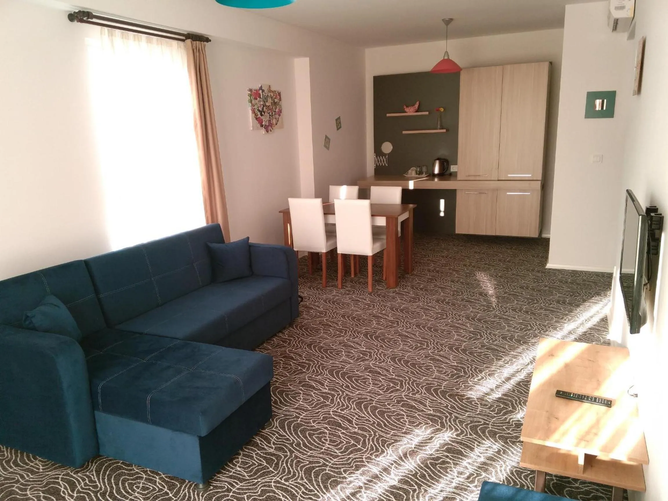 Communal lounge/ TV room in KAT11
