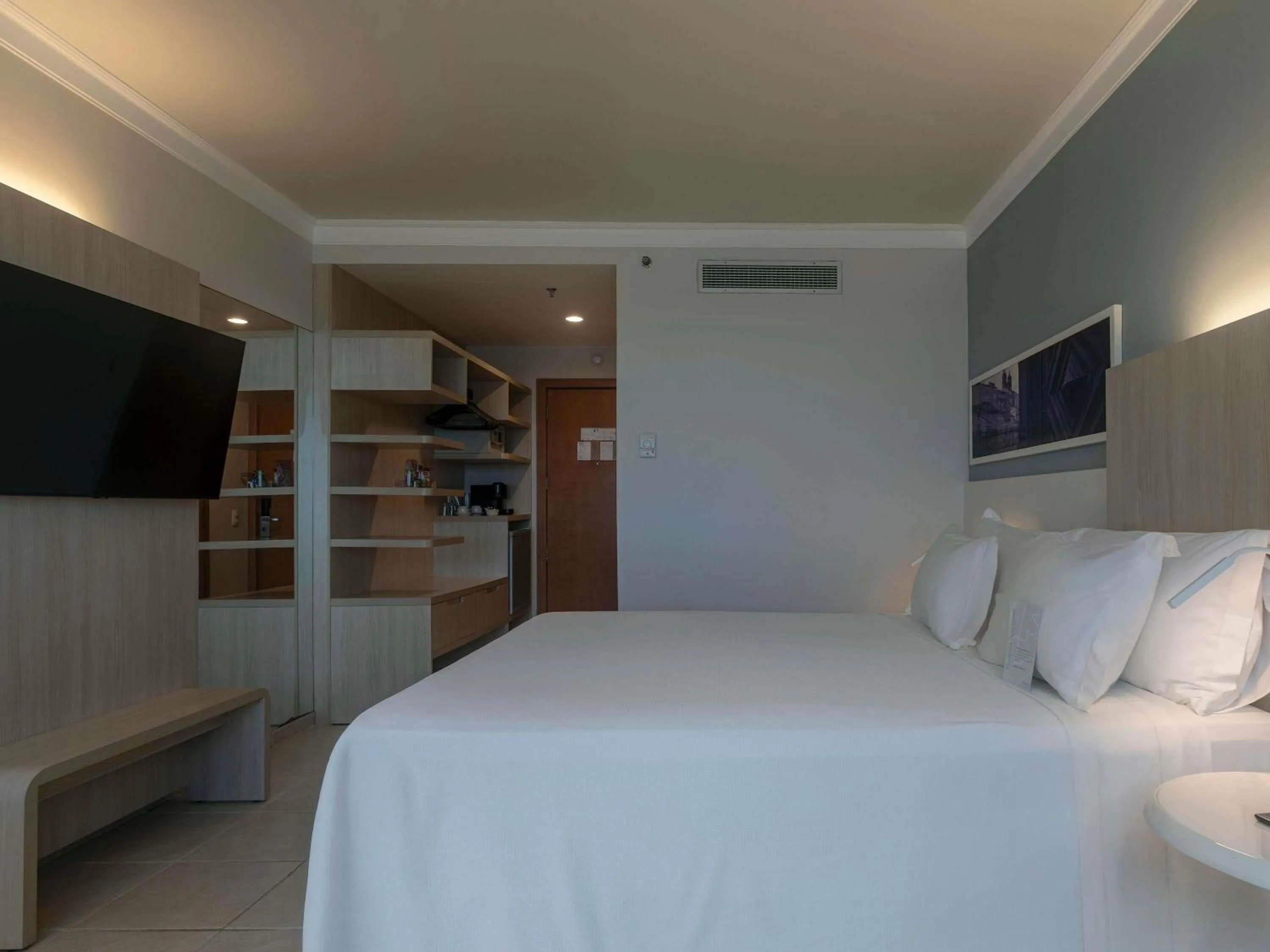 Bedroom, Bed in Mercure Salvador Rio Vermelho