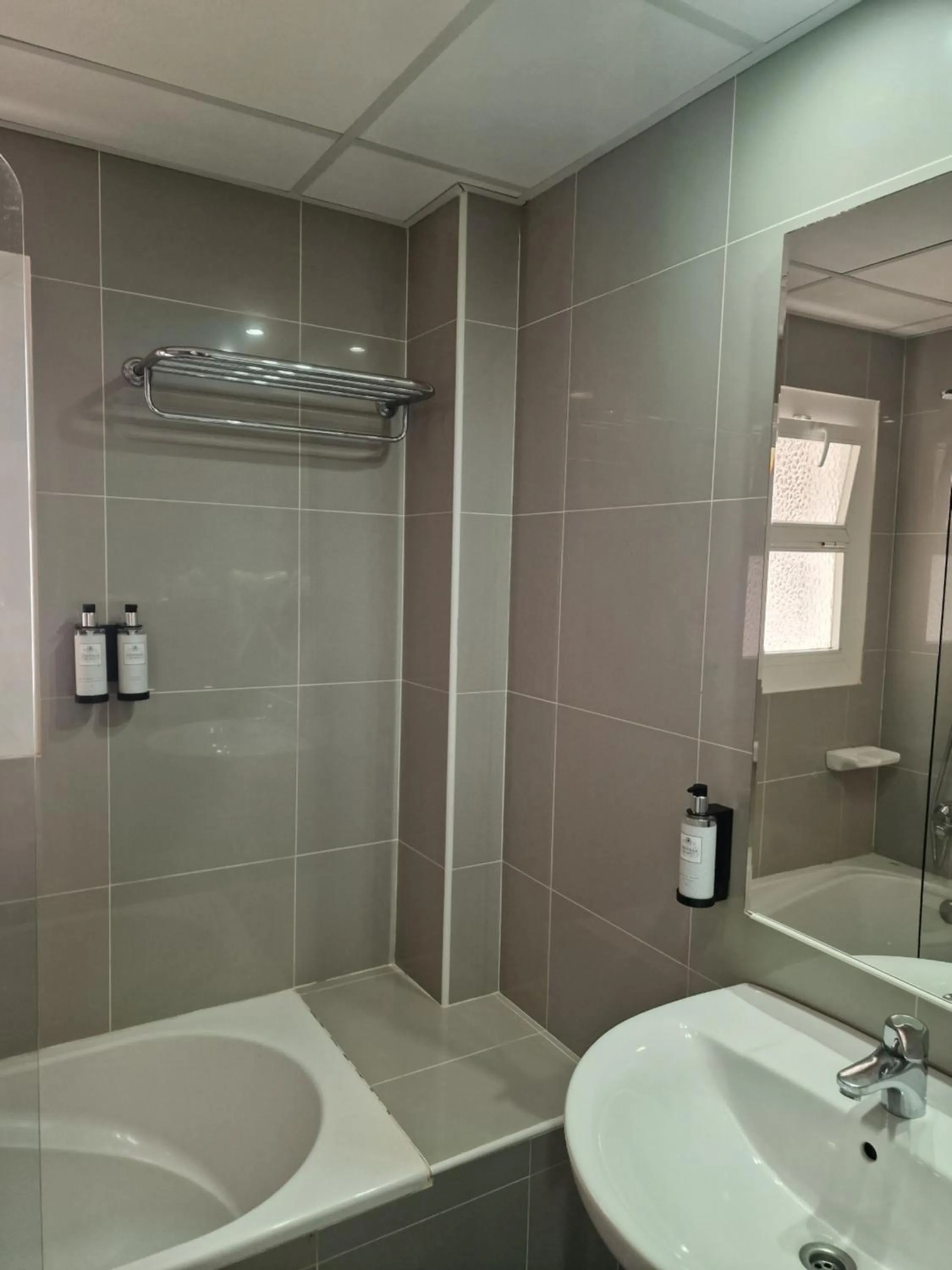 Bathroom in Apartamentos Costamar II