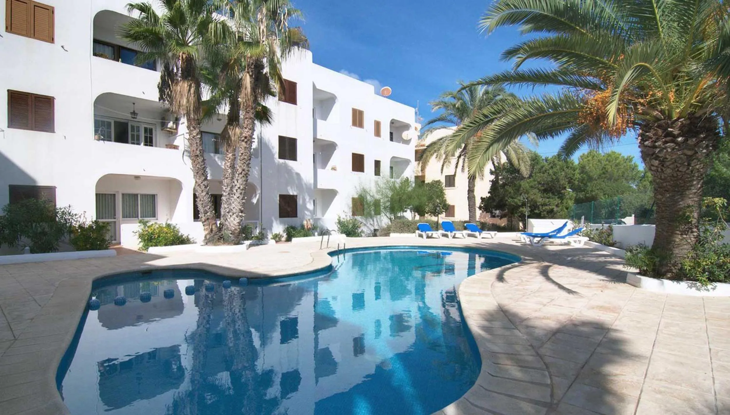 Property building in Apartamentos Costamar II