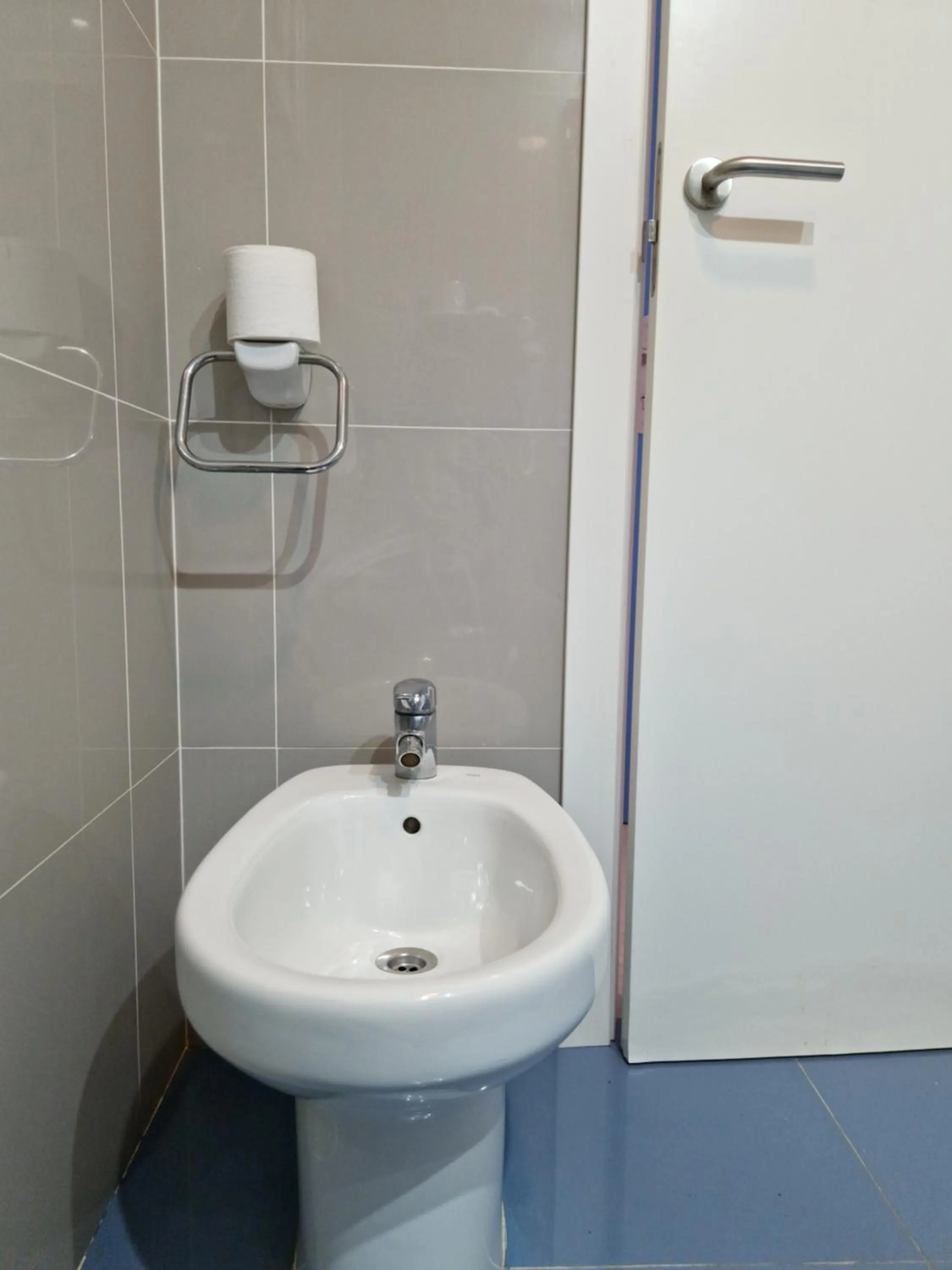 bidet in Apartamentos Costamar II