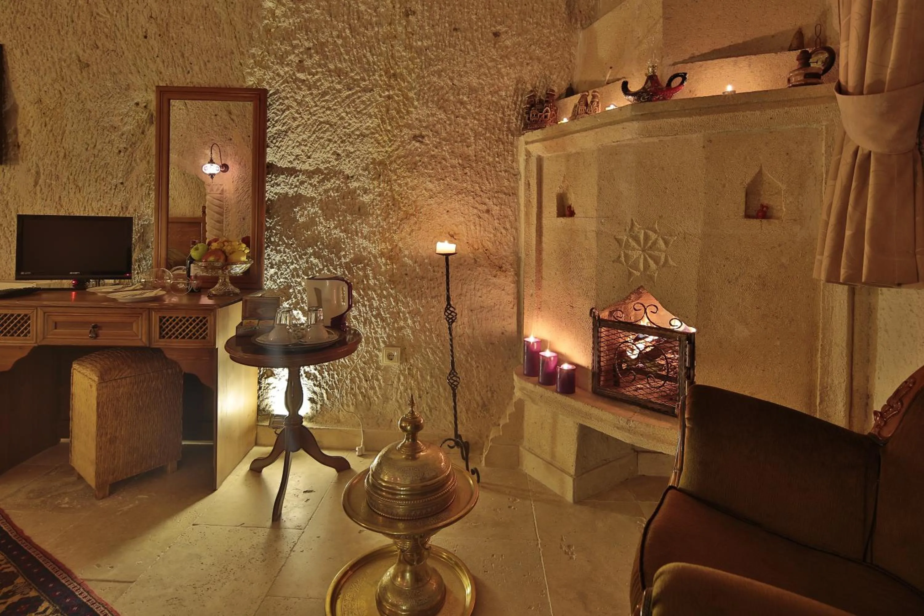 Photo of the whole room in Turkish Cave House